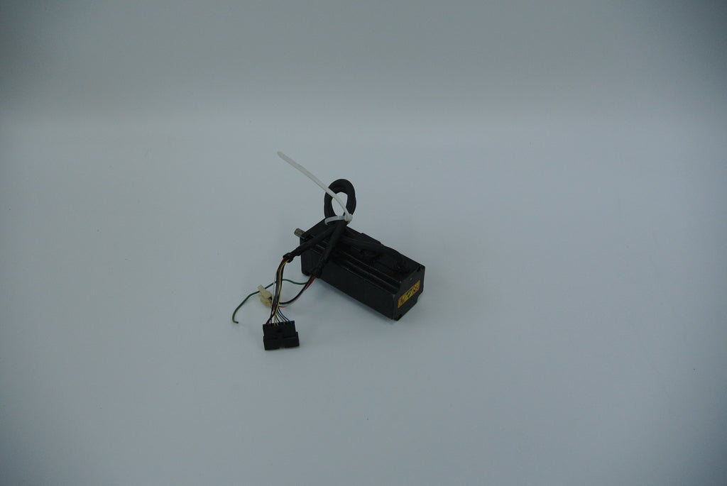 三洋電機 P50B04010DXS4E 交流伺服電機