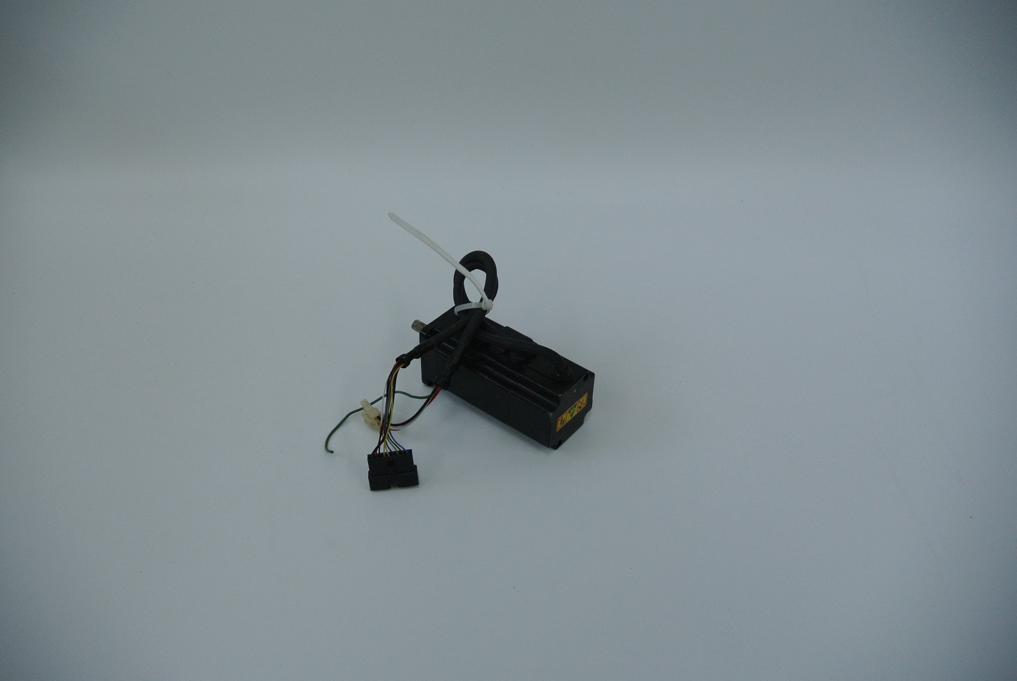 三洋電機 P50B04010DXS4E 交流伺服電機