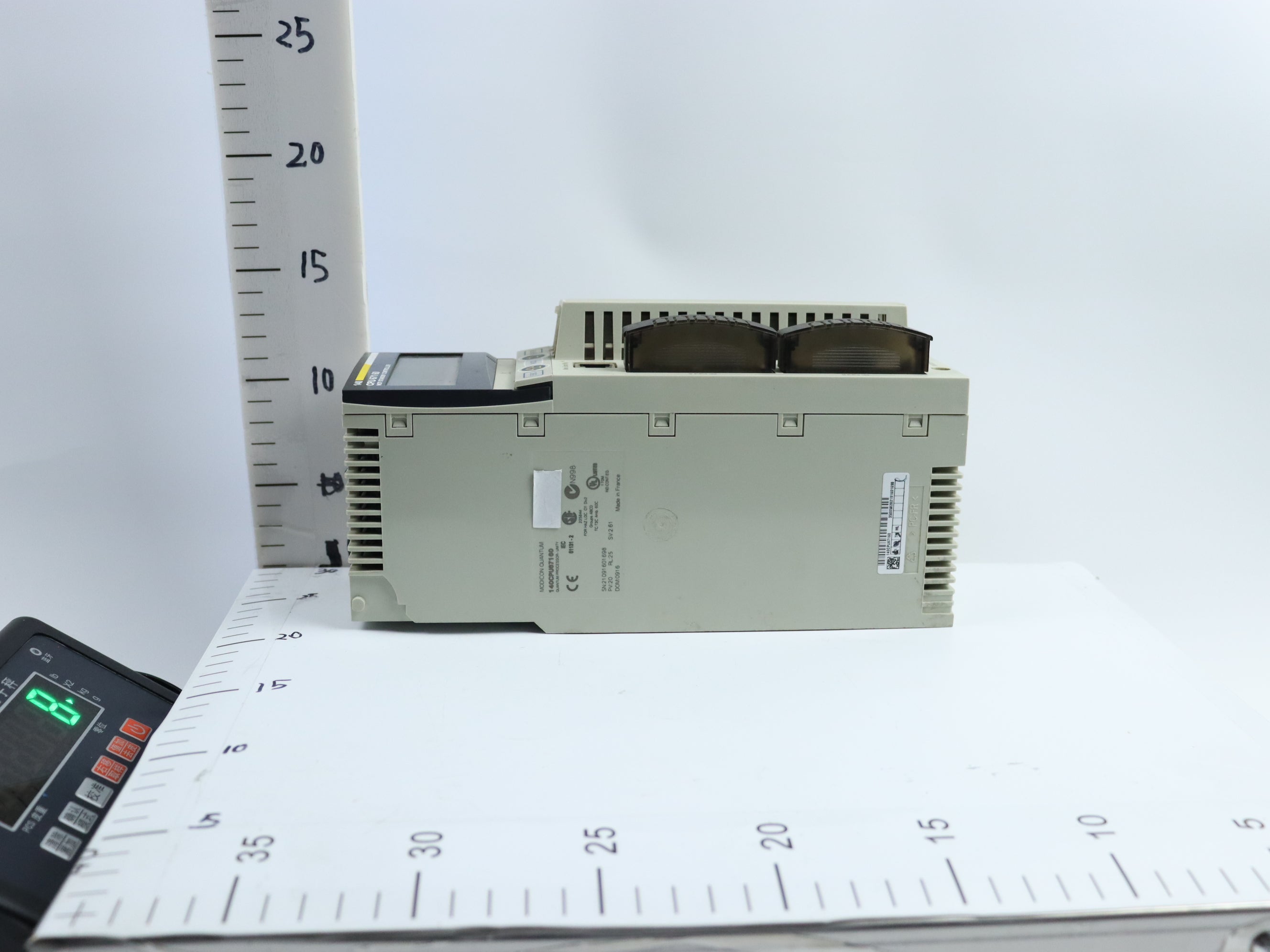 施耐德140CPU67160變頻器