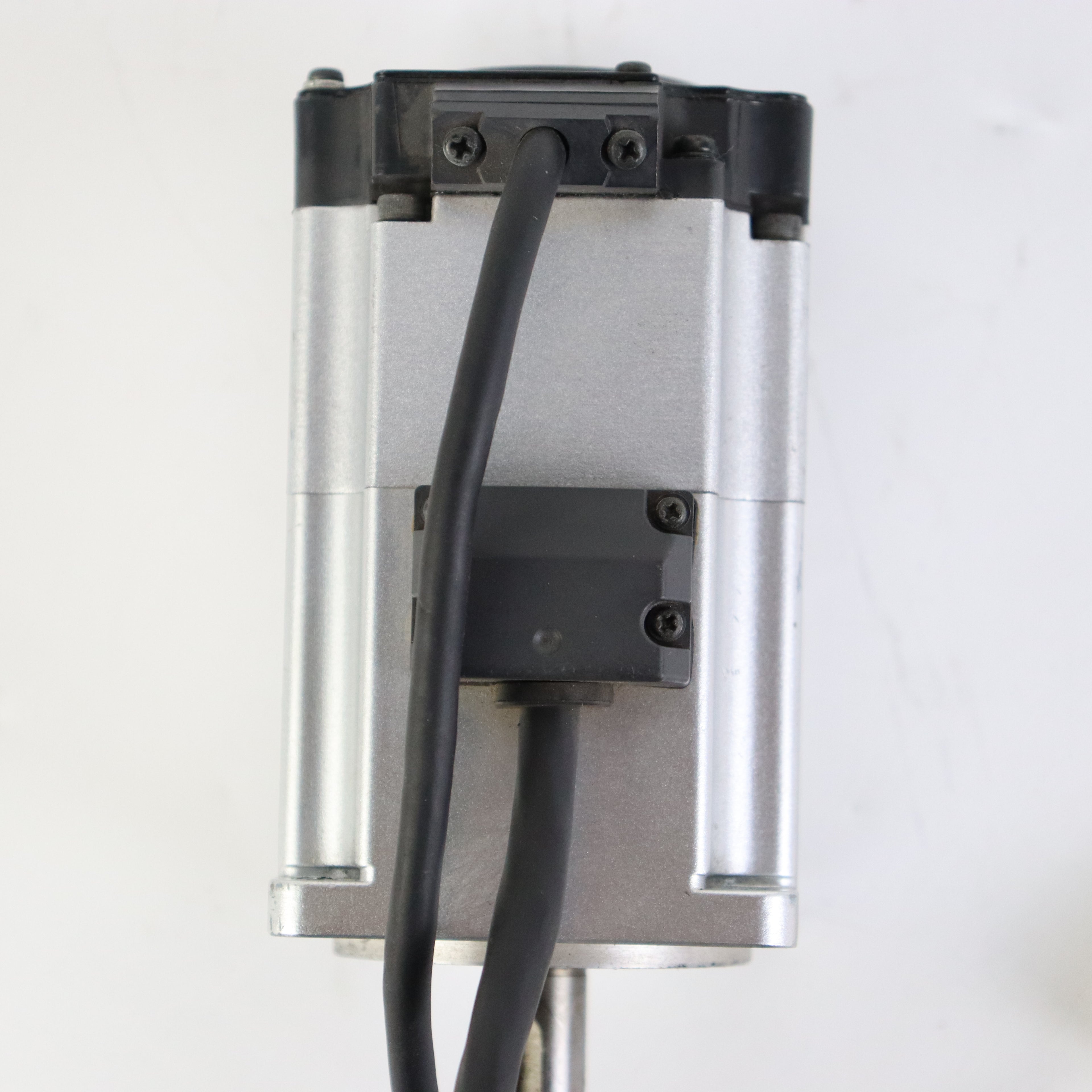 Panasonic MHMF022L1V2M Motor