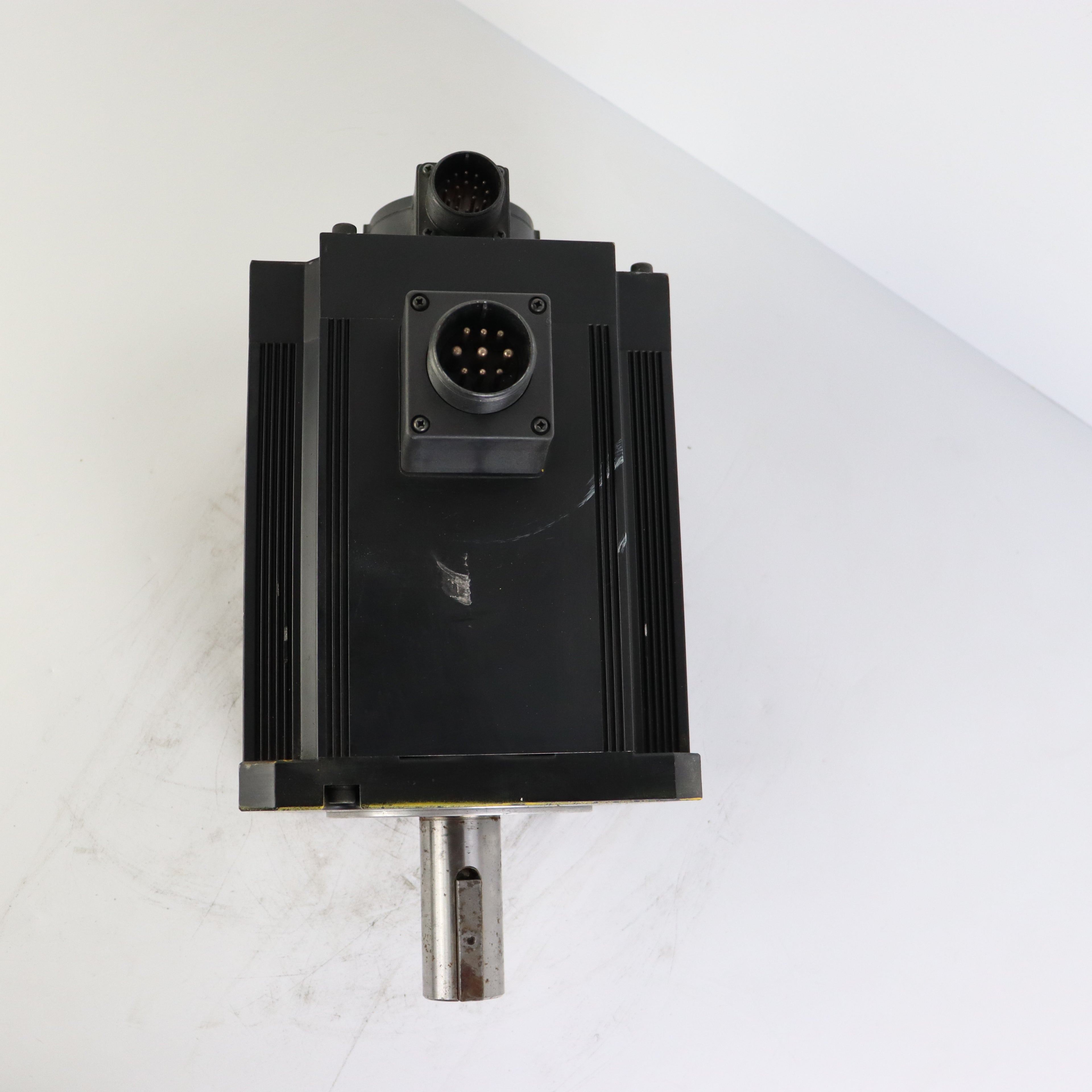 Panasonic MHME502SCHM2 motor