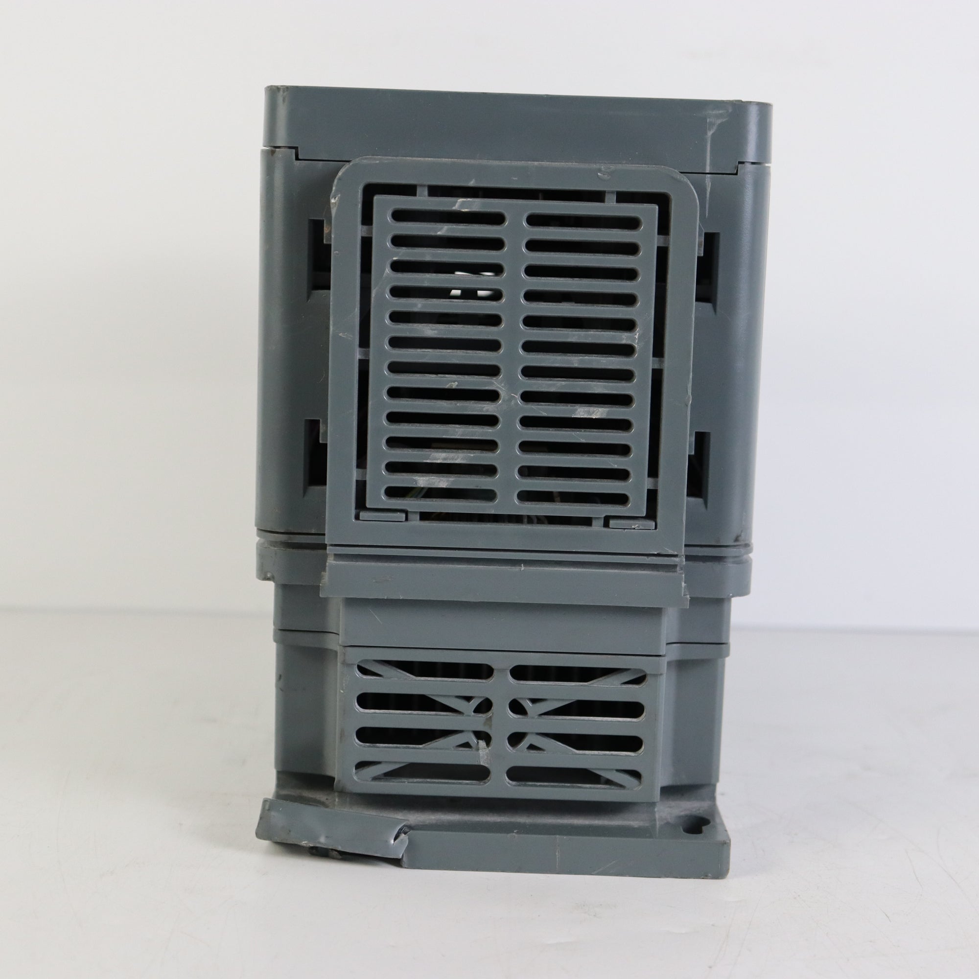 施耐德ATV610U22N4變頻器