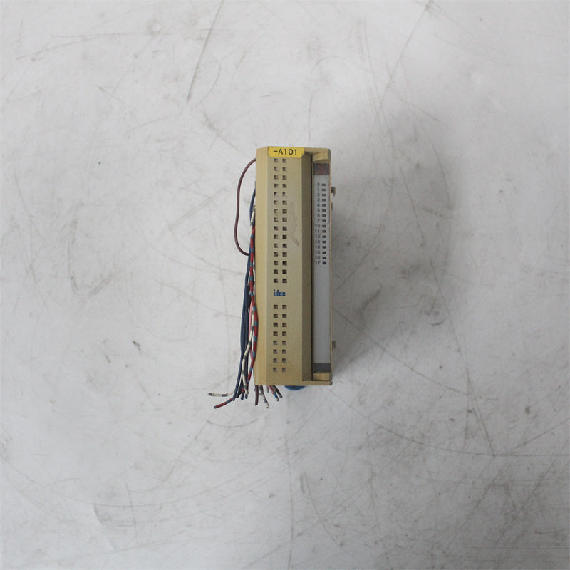 IDEC FC3A-R161 Relay Output Module