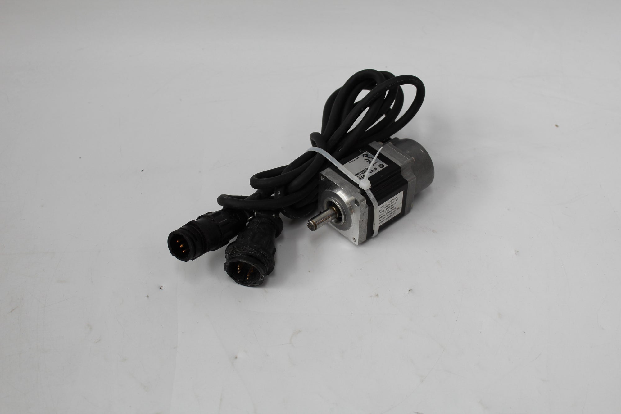 Allen Bradley TLY-A130P-BJ62AA Kinetix伺服電機