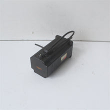 將圖片載入圖庫檢視器 SANYO P50B08100HXS1J AC Servo Motor