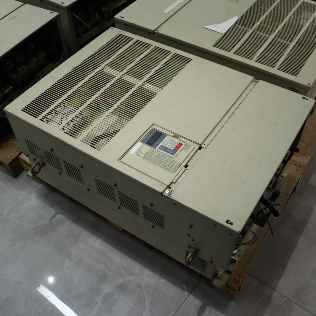 YASKAWA CIMR-F7A4160變頻器
