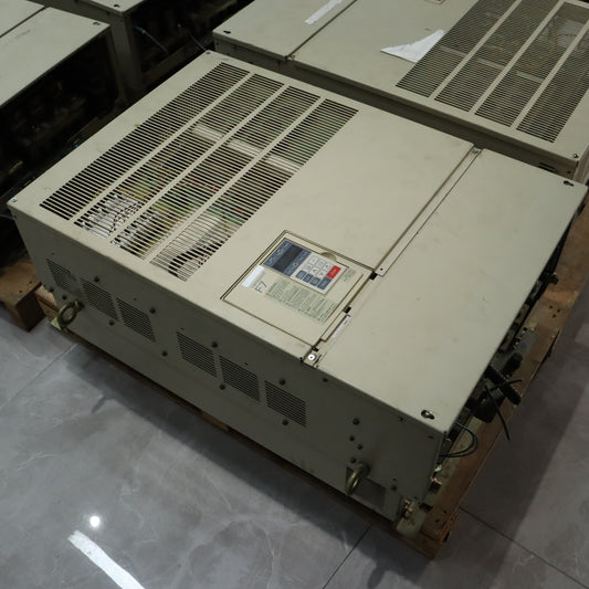 YASKAWA CIMR-F7A4160 Frequency changer