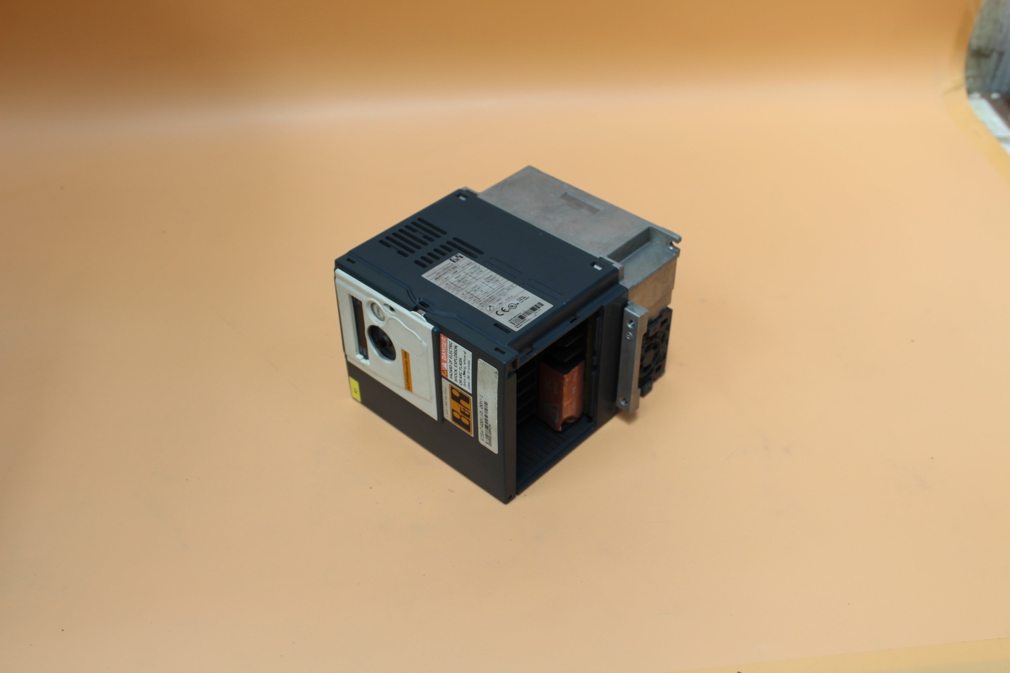 B&amp;R 8I64T400110.00X-1 8I64T400110000-1 伺服驅動器