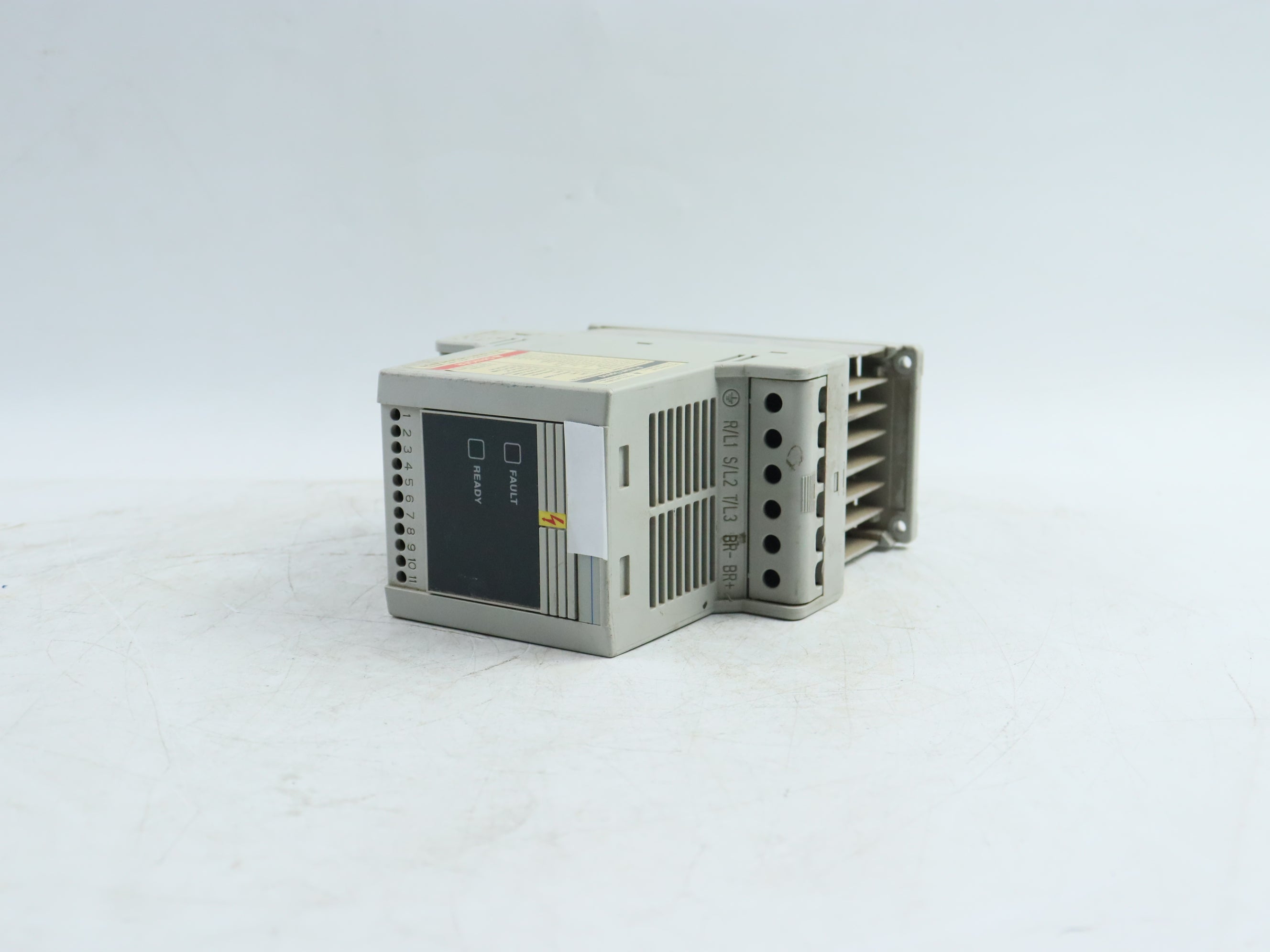 ALLEN BRADLEY 160S-AA04NPS1 Frequency converter