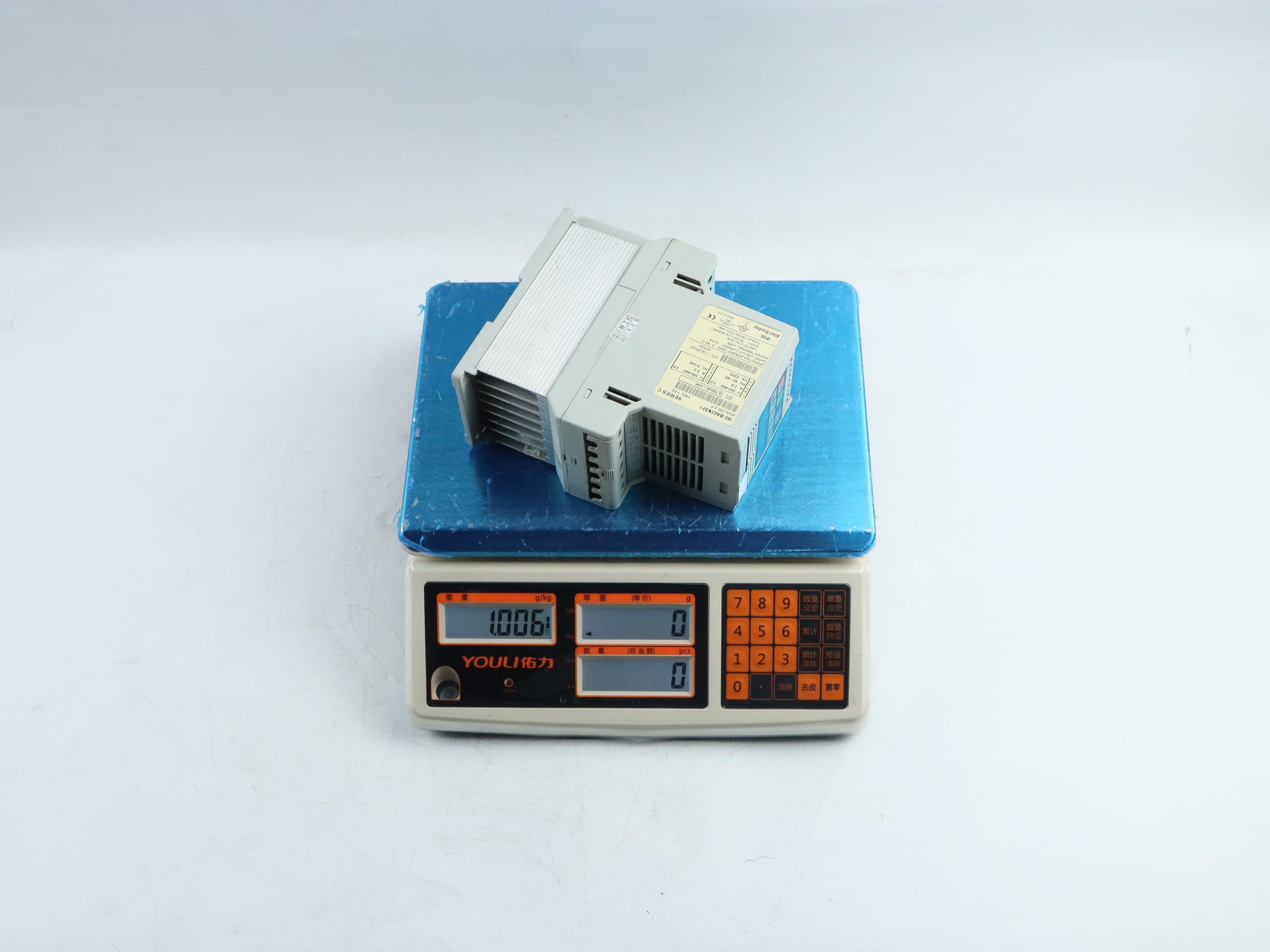 ALLEN BRADLEY 160-BA03NSF1 C系列變頻器