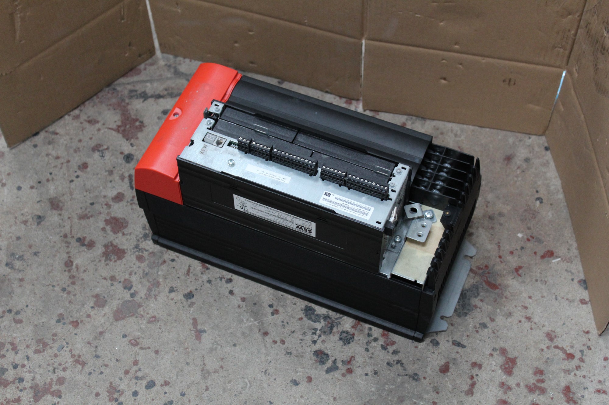 SEW MDX61B0300-503-4-0T變頻器