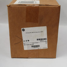 Load image into Gallery viewer, Allen Bradley MPL-B430P-SK74AA AC Servo Motor