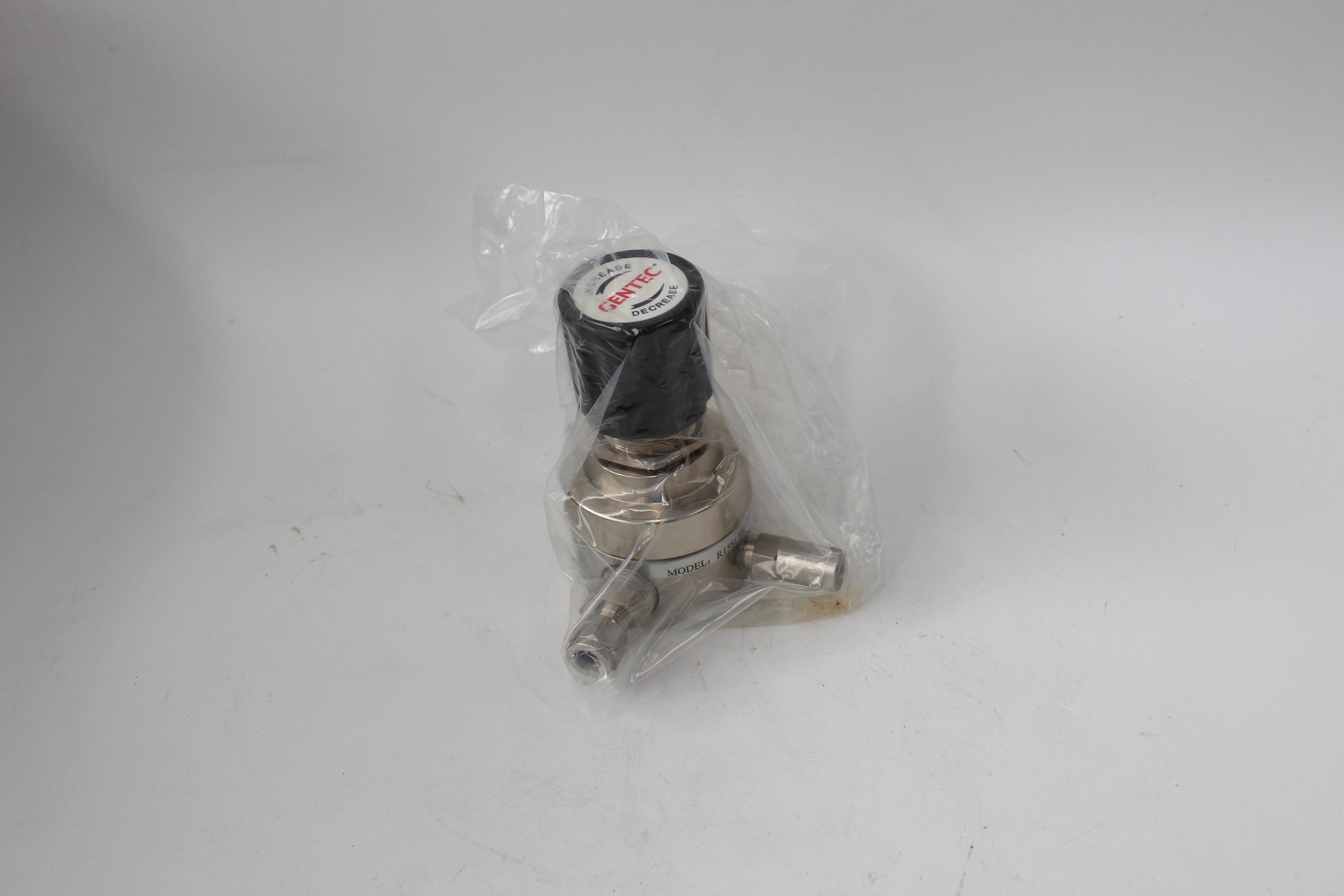 GENTEC R15SLME-DIW-12-12-R-P pressure reducer