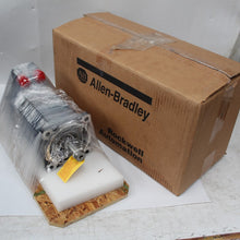 Load image into Gallery viewer, Allen Bradley MPL-B4530F-SK74AA AC Servo Motor