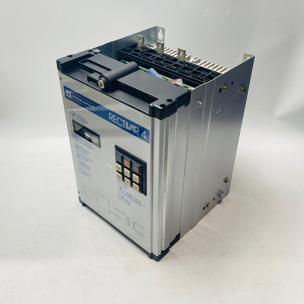 Schneider RTV84C18Q Automation Control Module