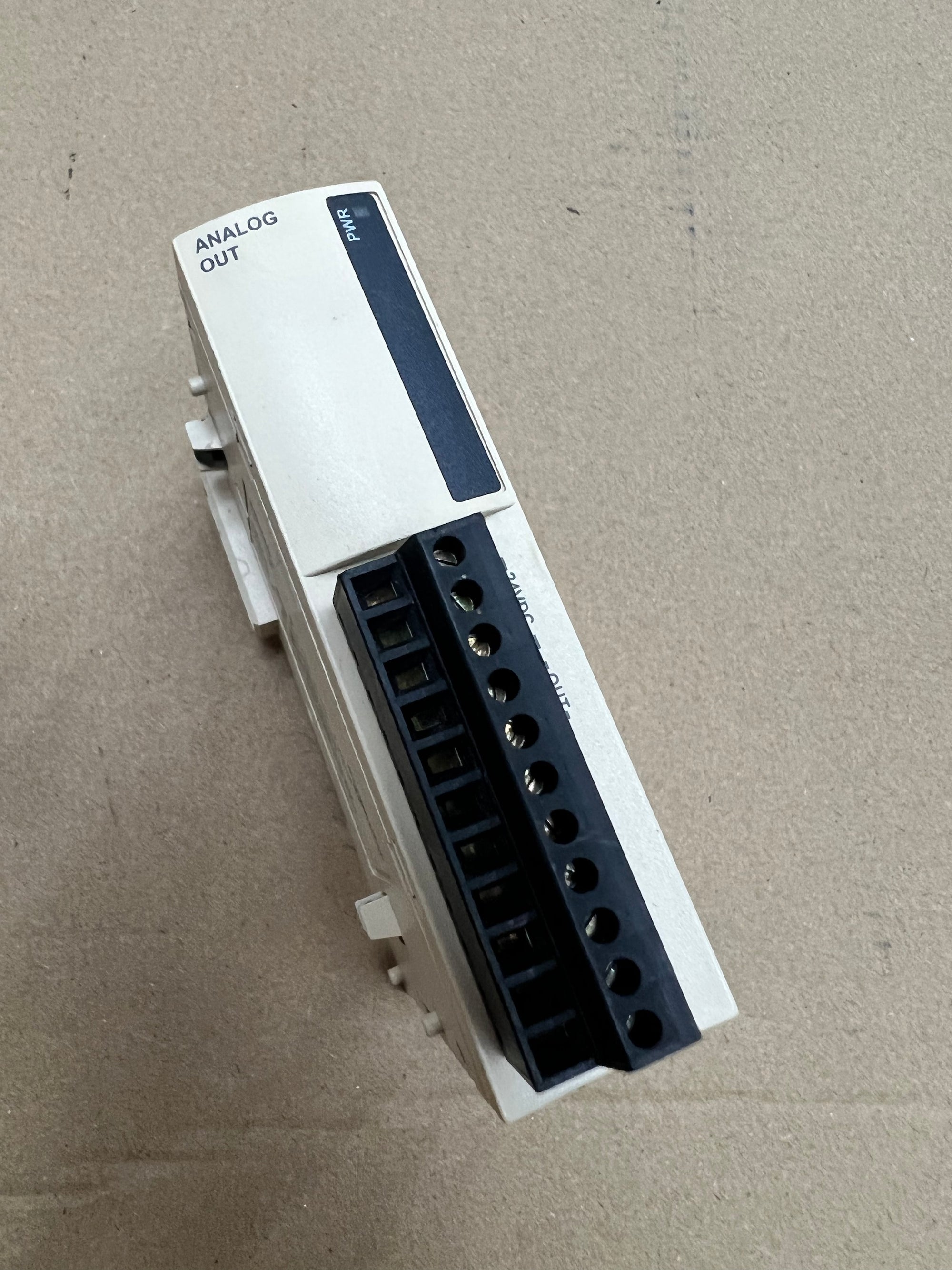 施耐德電機Twido TWDAMO1HT模擬量擴充模組