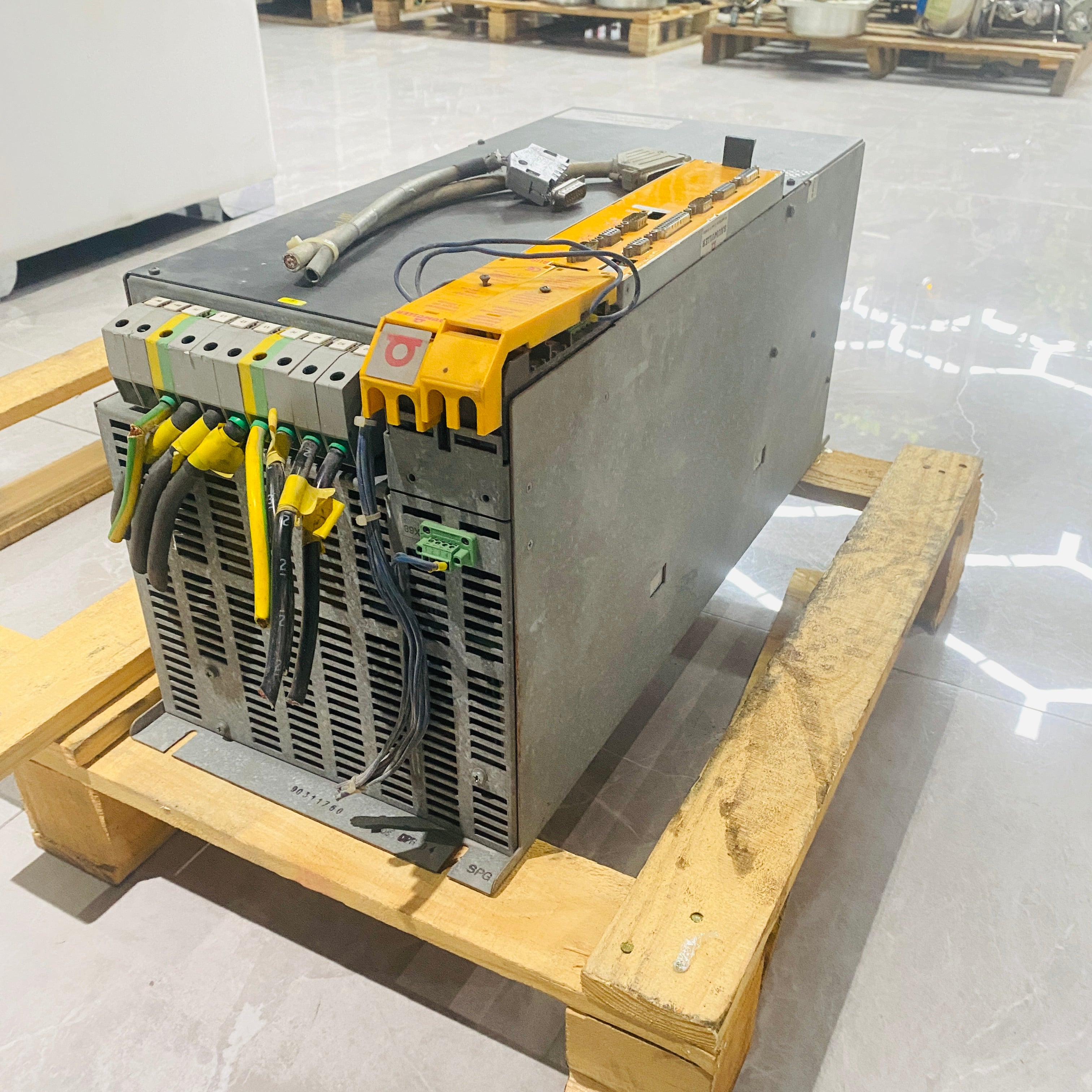 Baumuller BUM62T-100/130-54-M-034 SERVO DRIVE