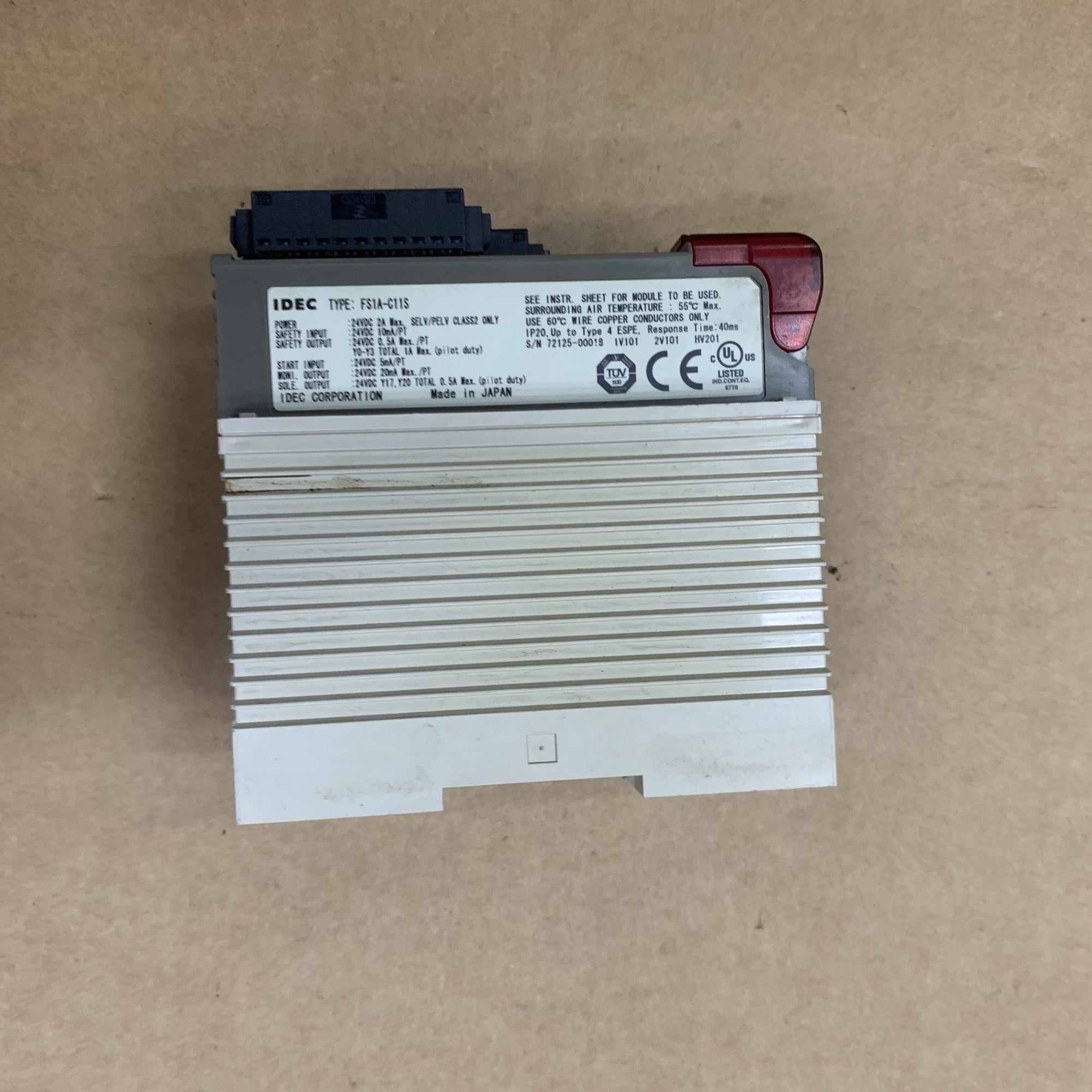 IDEC FS1A-C11S SAFETY CONTROLLER