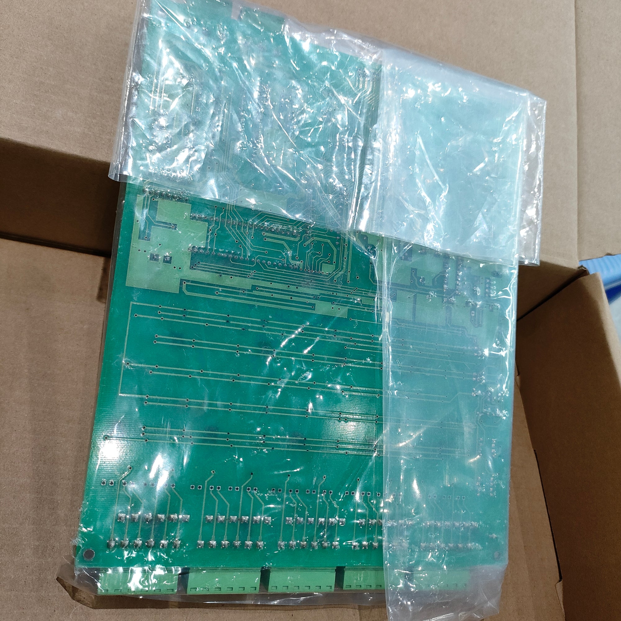 IDCB-4E MotherBoard