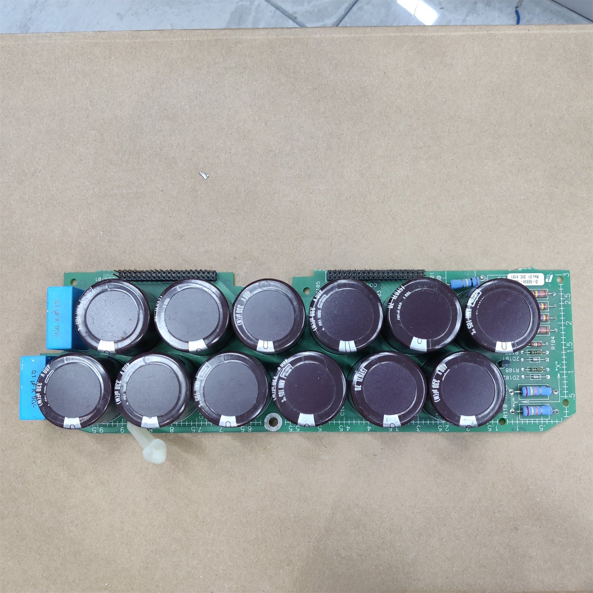 ABB / Reliance Electric 0-56934-100 PC板電容器