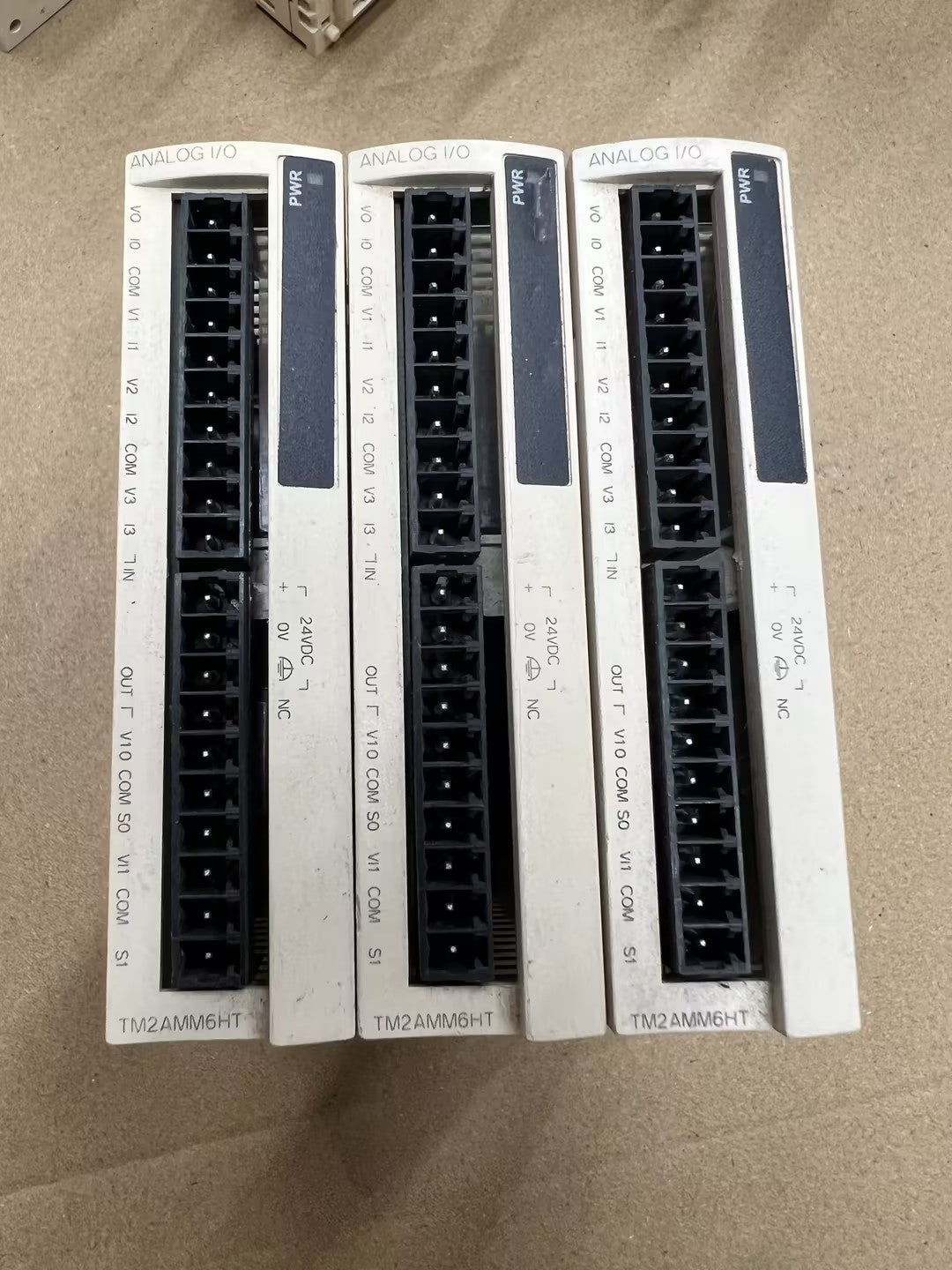 施耐德TM2AMM6HT PLC類比量模組