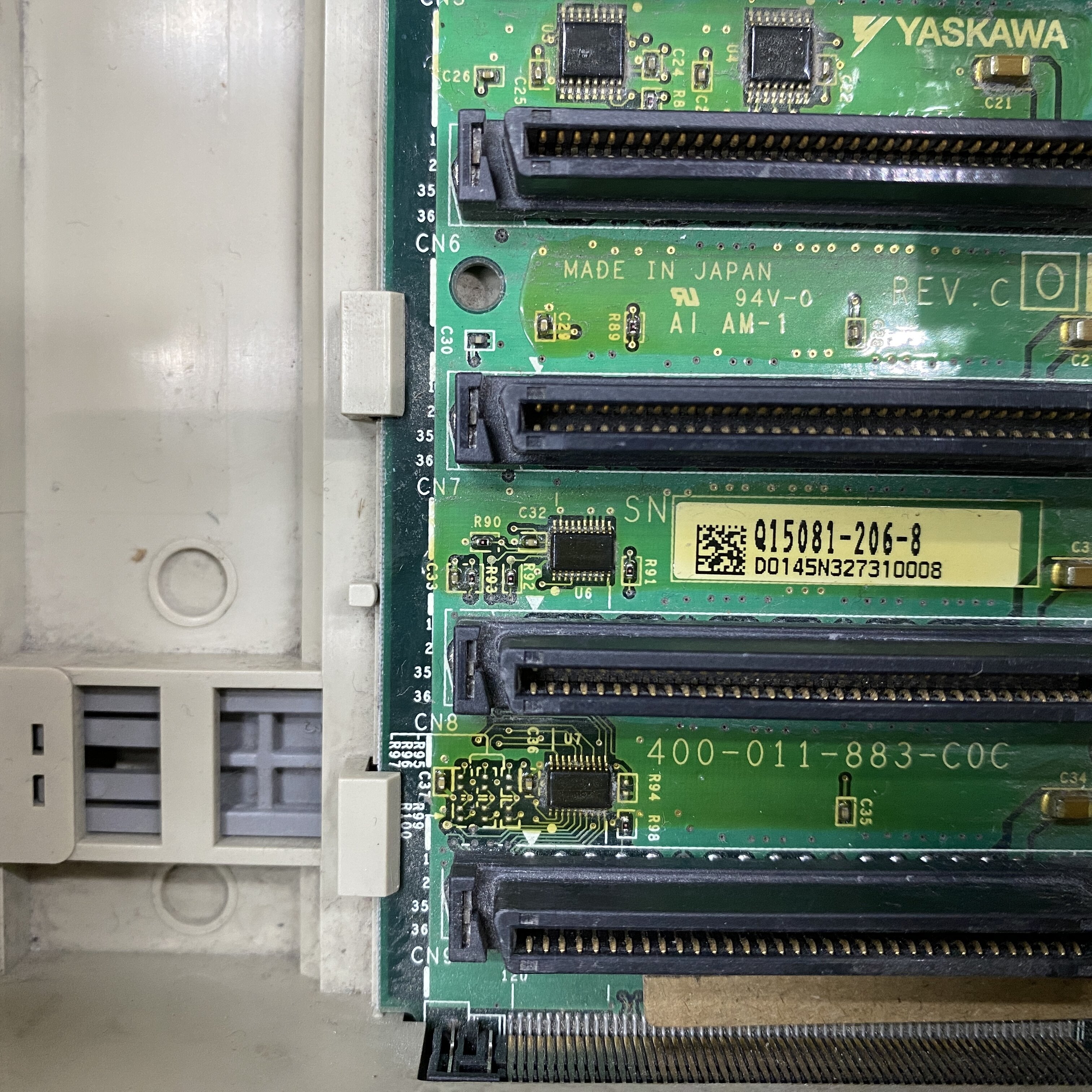 安川 JEPMC-BUB3008R-E 控制器框架