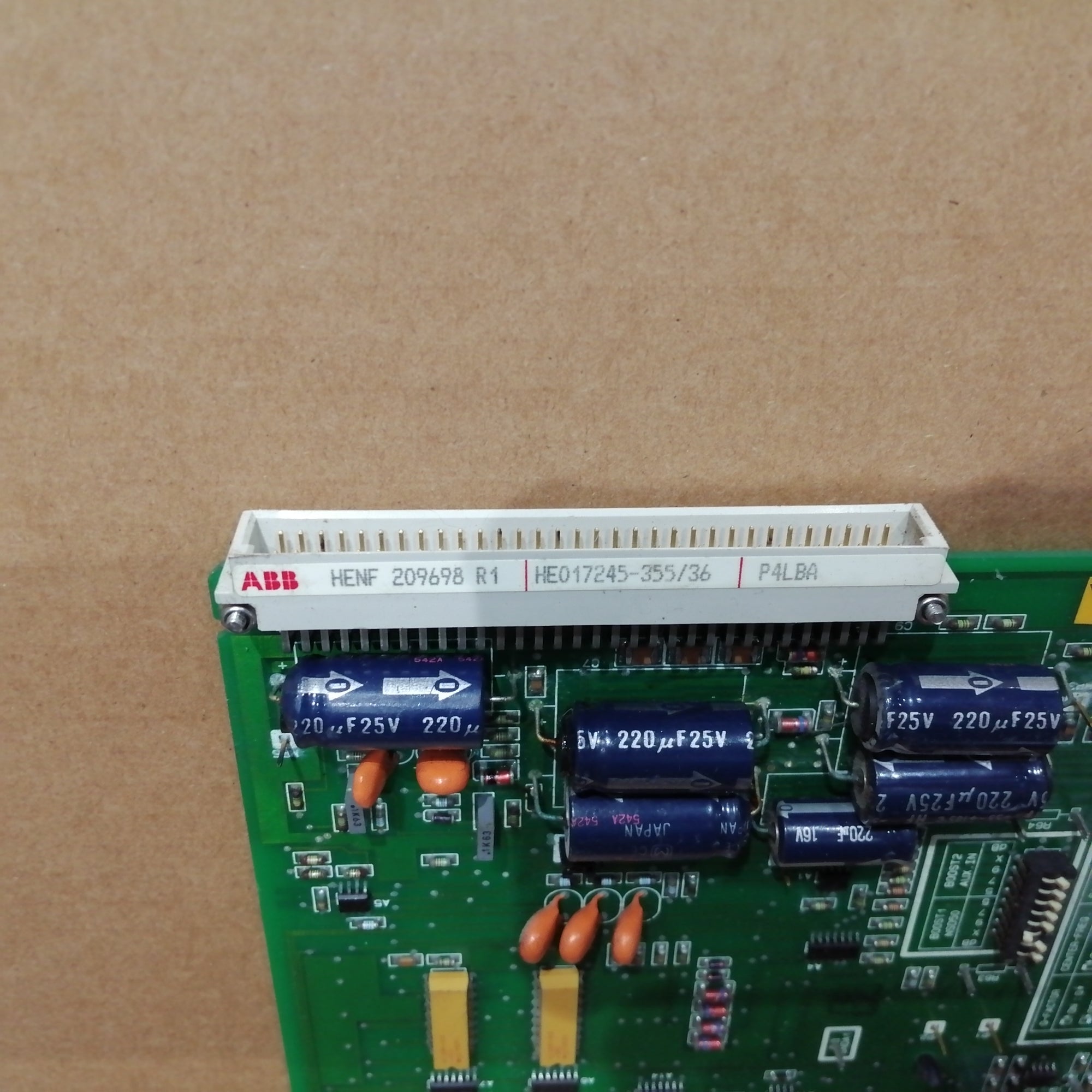 ABB HE017245-355/36 卡