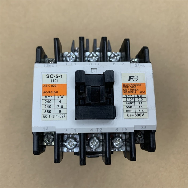 富士 SC-5-1-SC20AA 接觸器