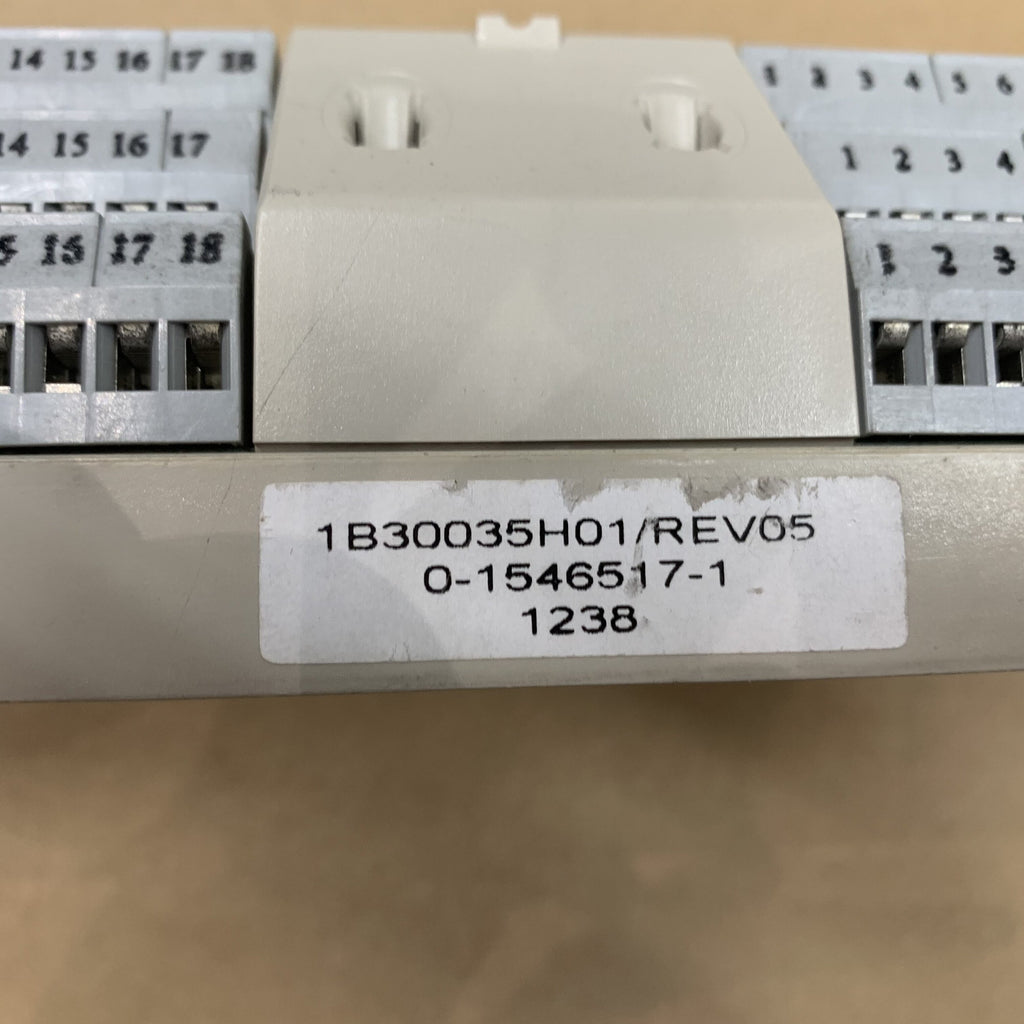 EMERSON 1B30035H01 模組化 I/O 組裝底座