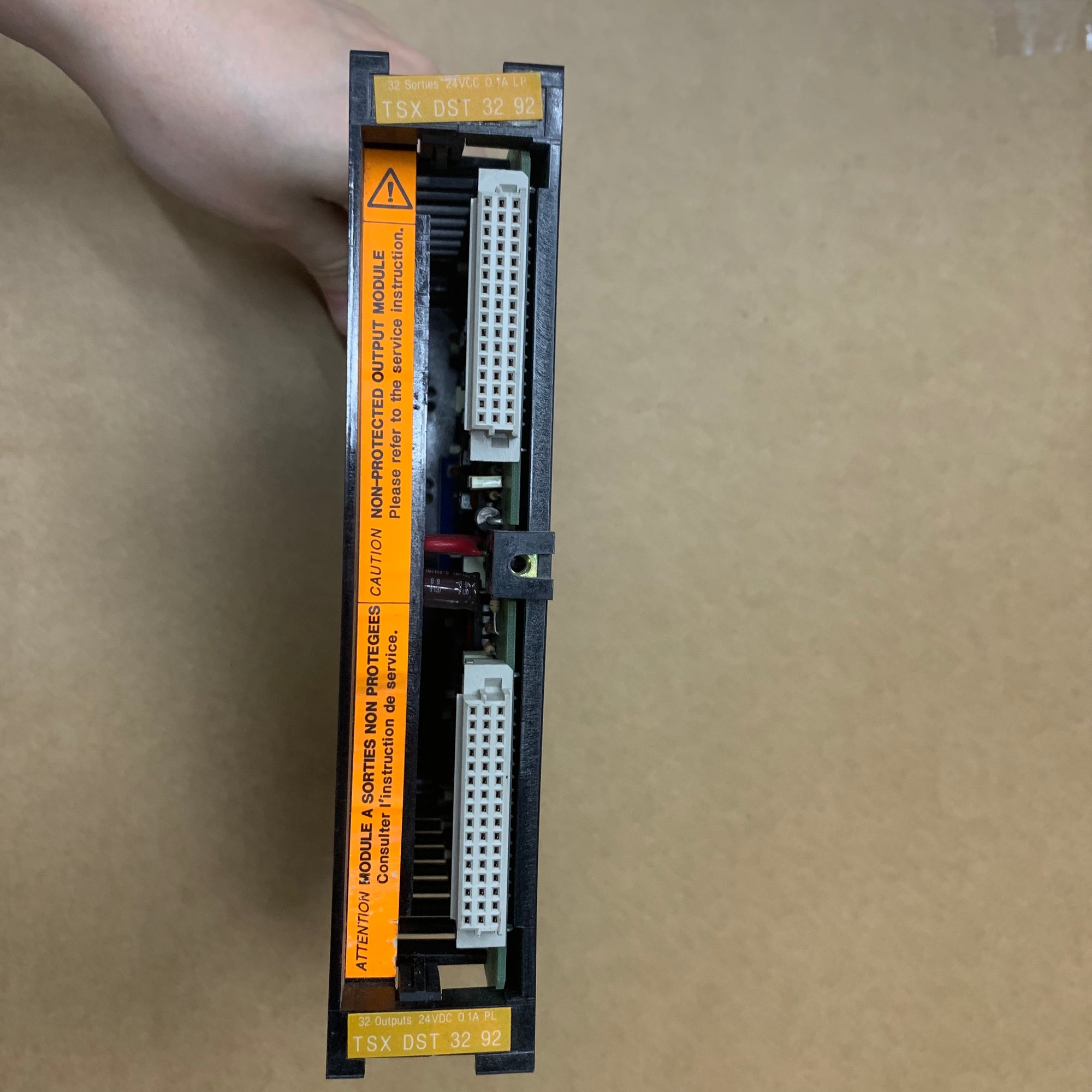 施耐德電機 TSXDST3292 PLC 模組