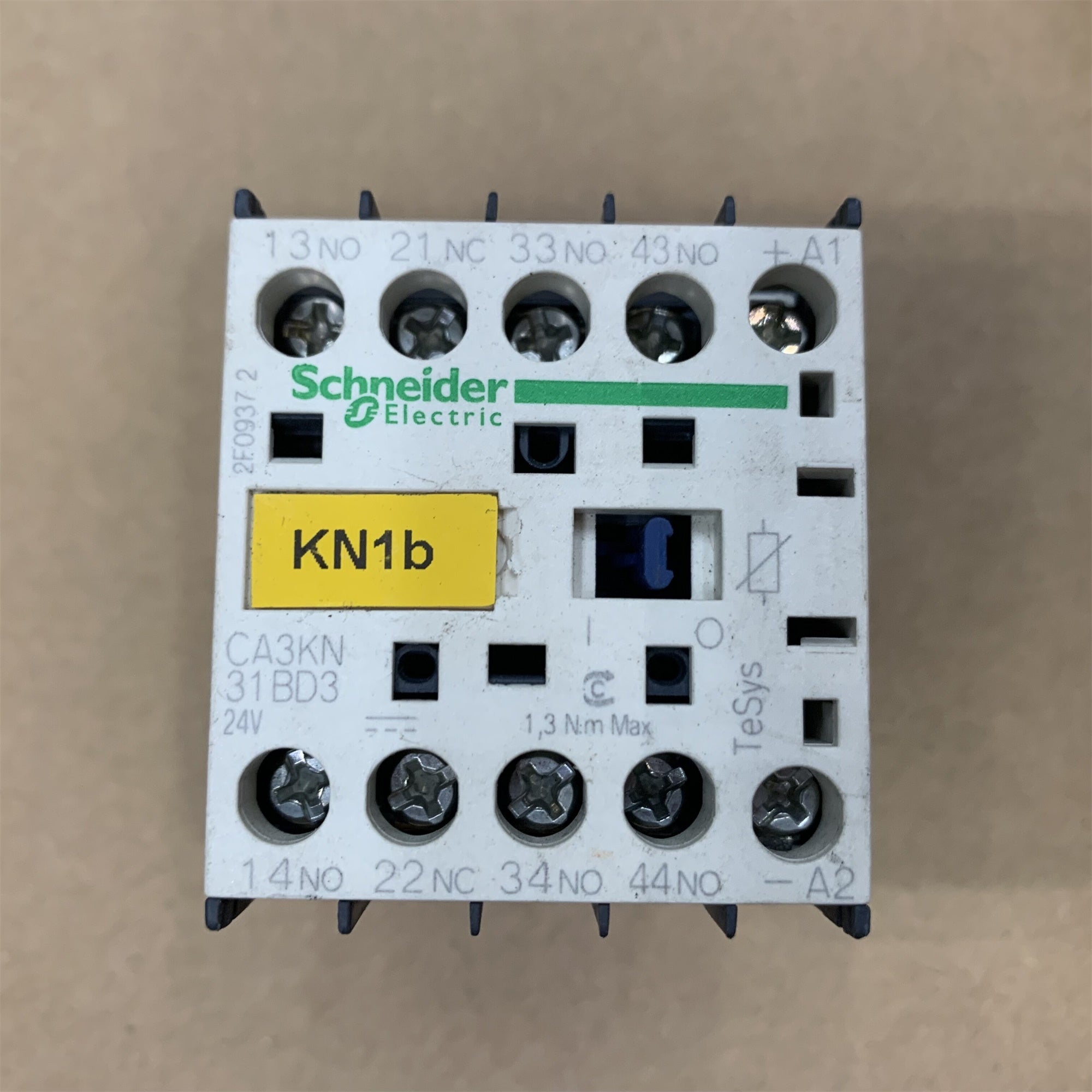 施耐德電機 CA3KN31BD3 控制繼電器 24V DC