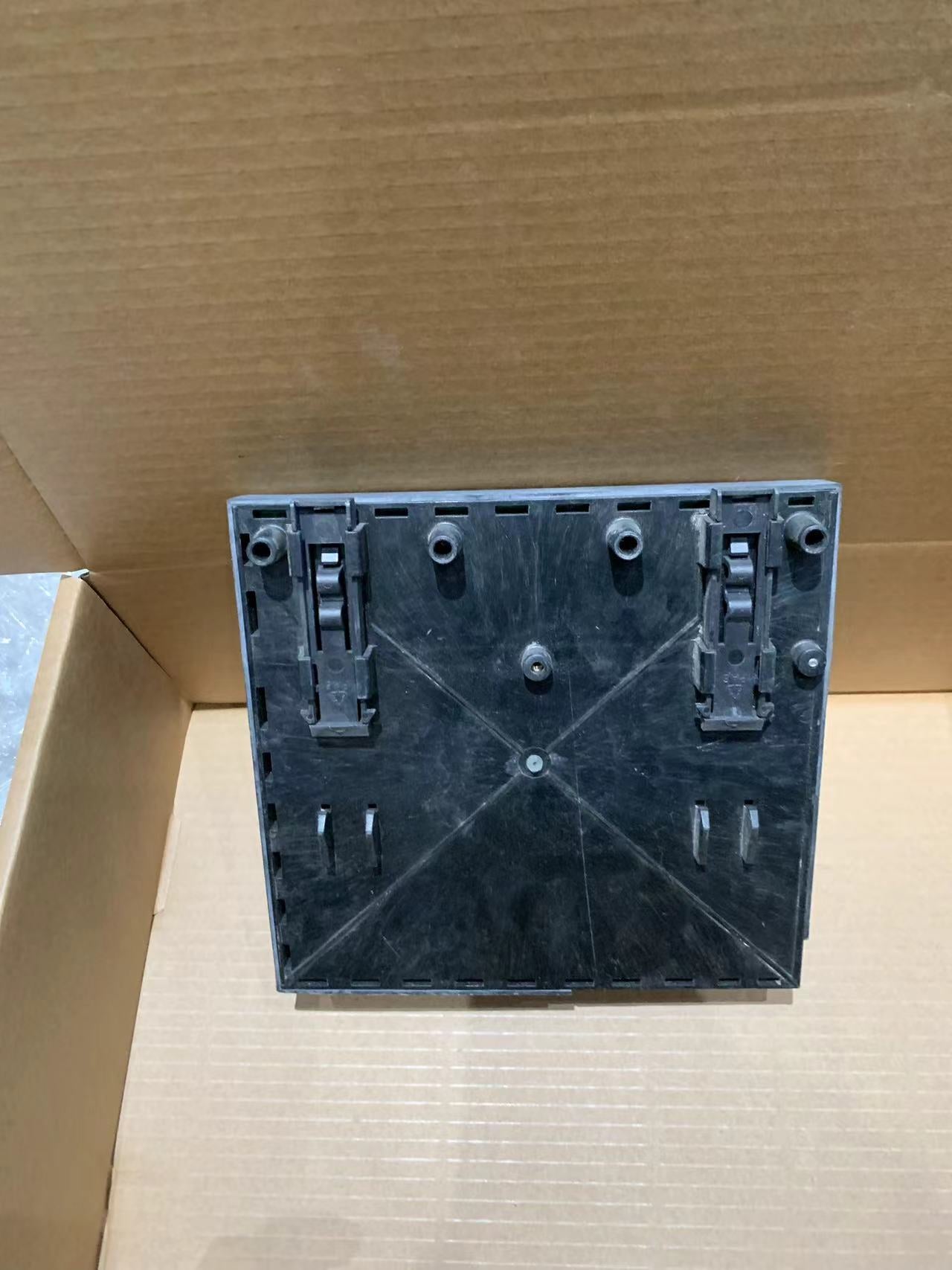 ABB DSQC327A 3HAC17971-1/04 組合輸入/輸出模組