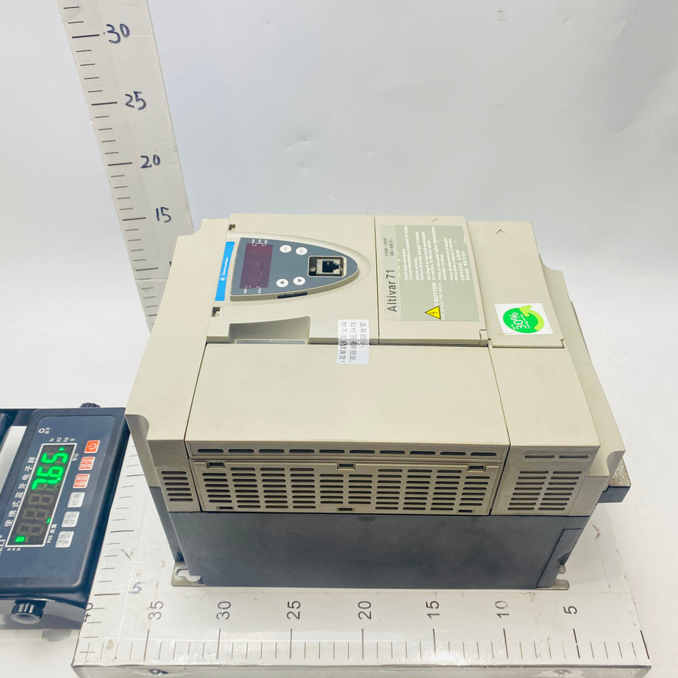 SCHNEIDER ATV71HD11N4Z Inverter