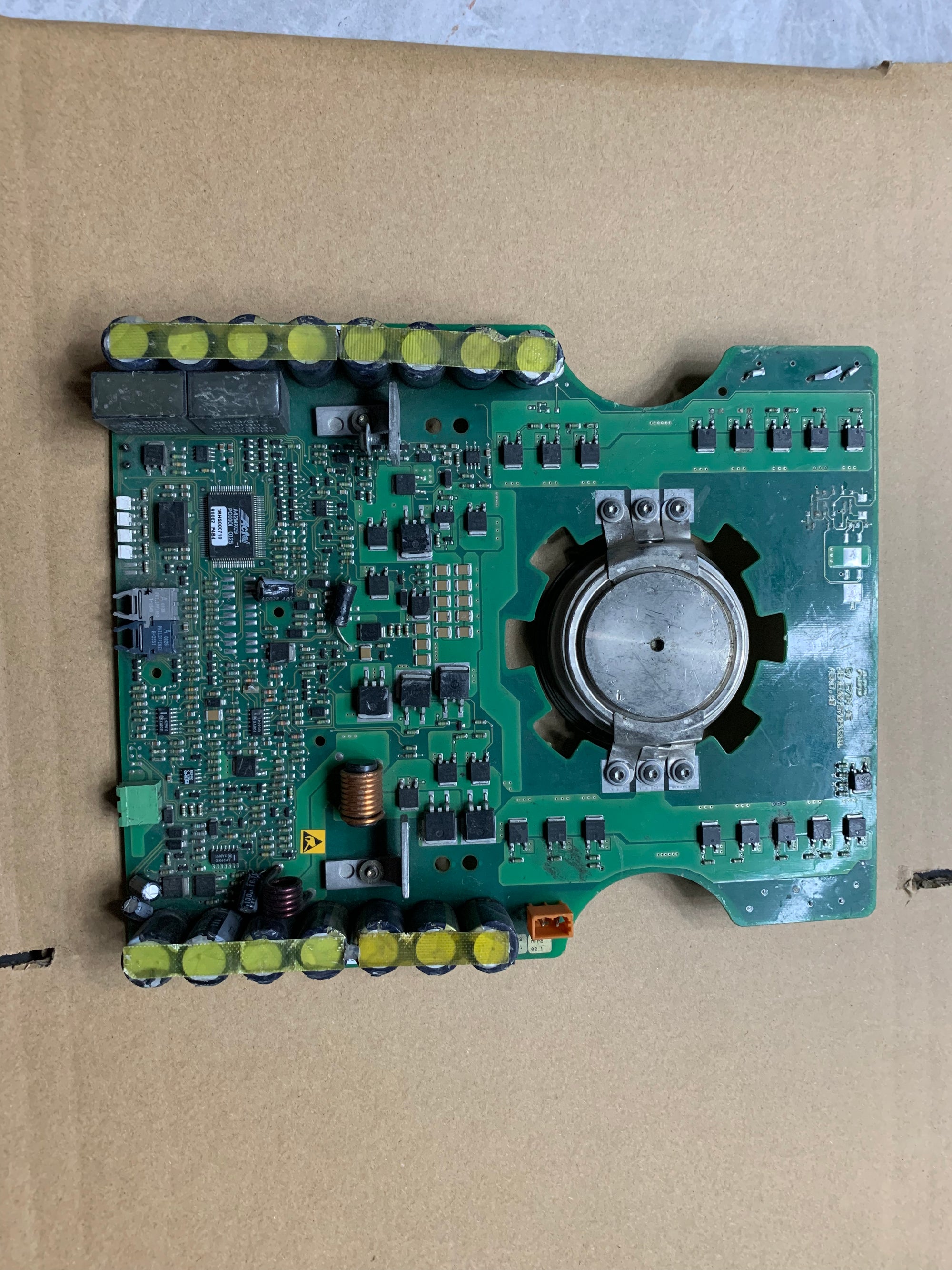 ABB 3BHE004569R0003 3BHE004570P0201 電路板