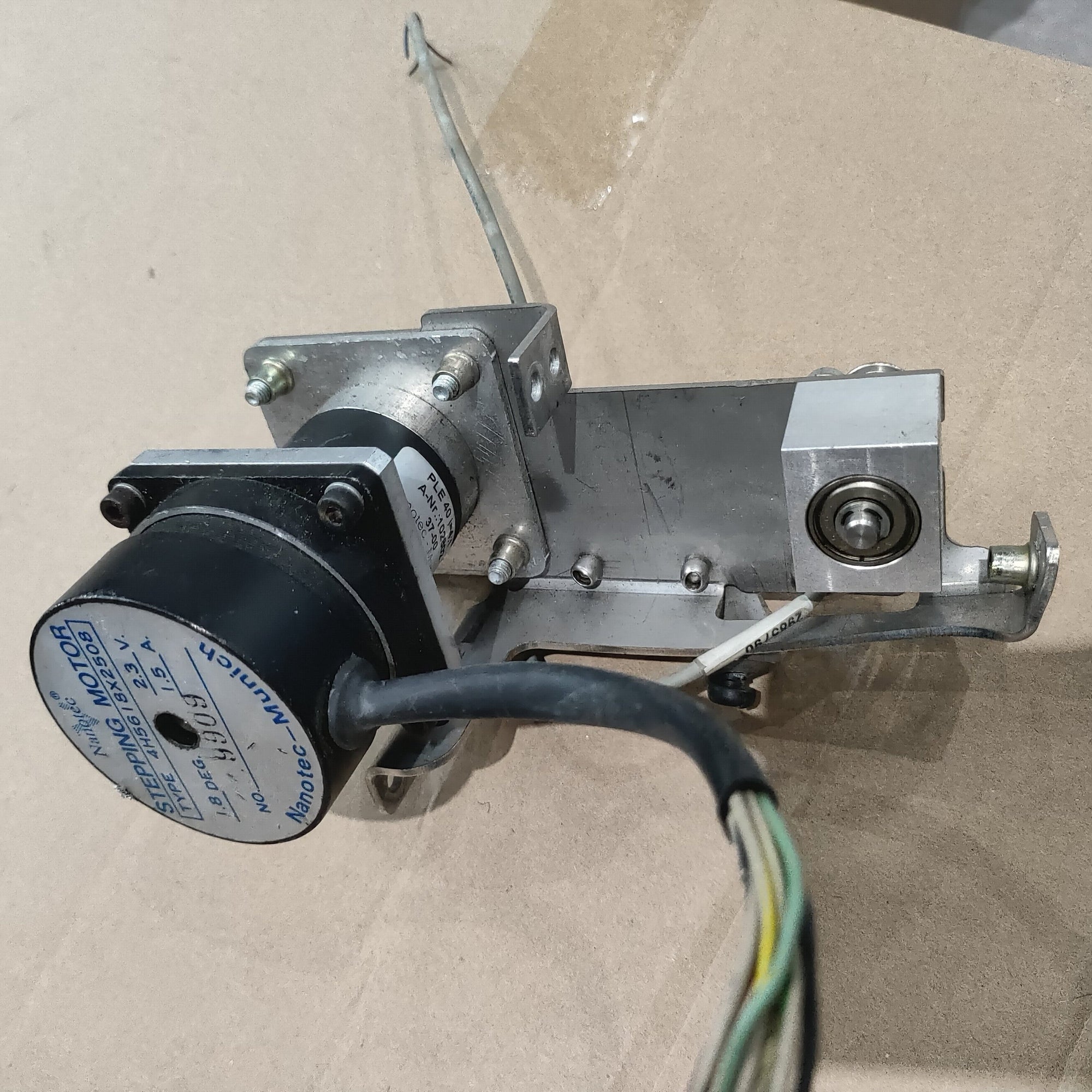 Nanotec 4H5618X2508 STEPPING Motor