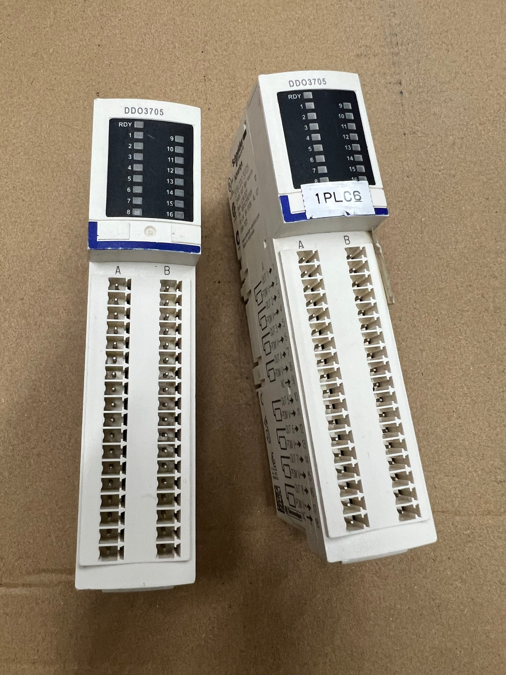 施耐德 STBDDO3705 數位輸出模組