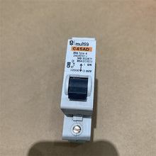 將圖片載入圖庫檢視器 Merlin Gerin C45AD Circuit Breaker