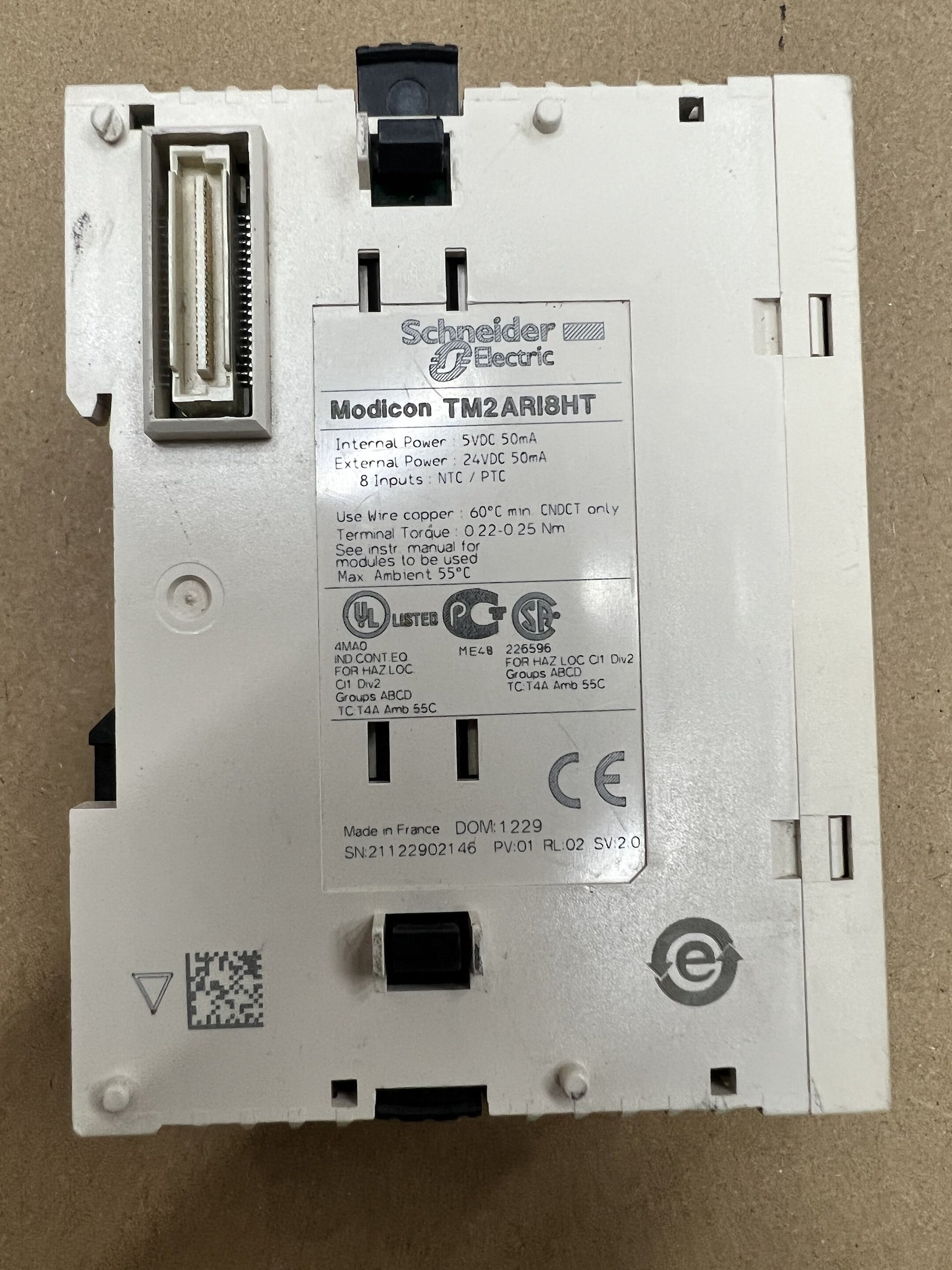 施耐德 TM2ARI8HT PLC 類比量擴充模組
