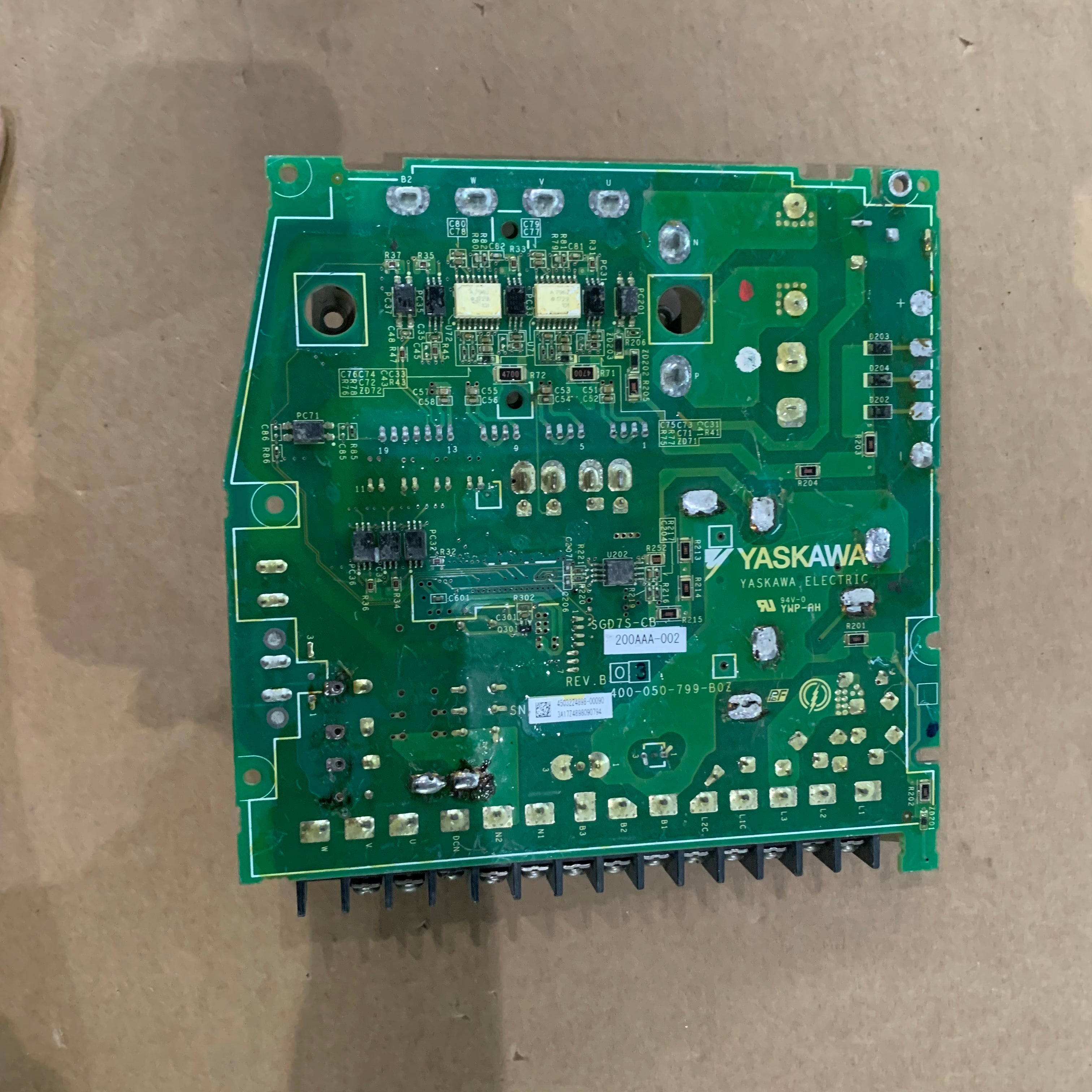 安川SGD7S-CB200AAA-002驅動板