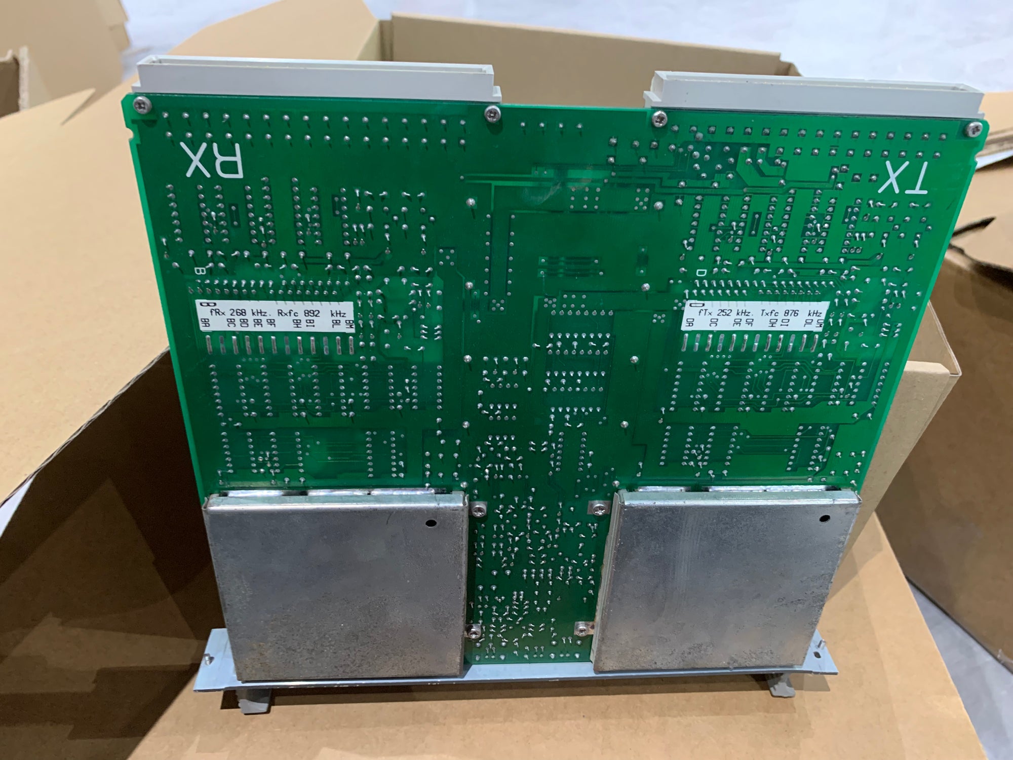 ABB HE015025-355/40 P4LG 卡