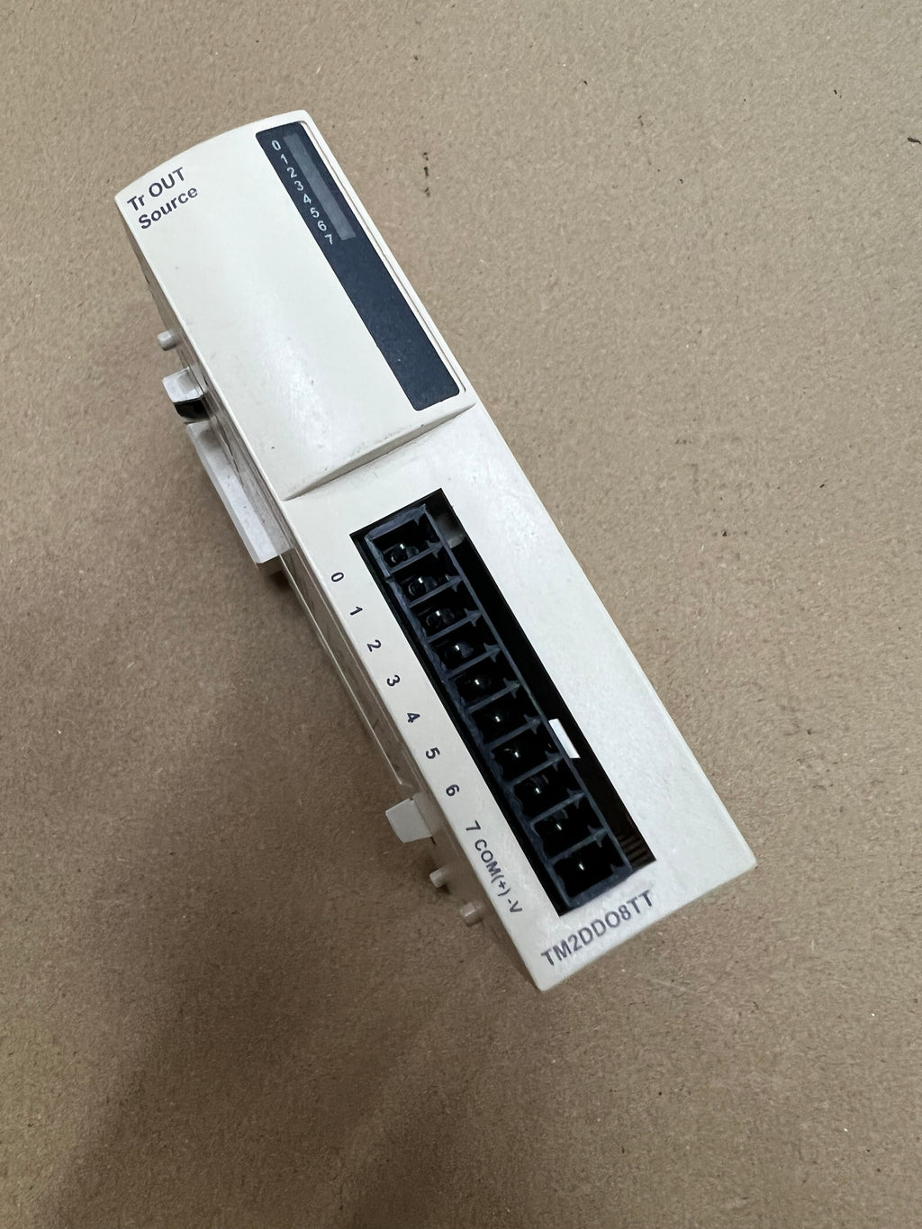施耐德 TM2DDO8TT 輸出模組