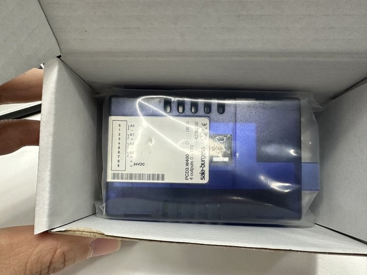SBC Saia Burgess PCD3.W400 Output Module Analog DDC