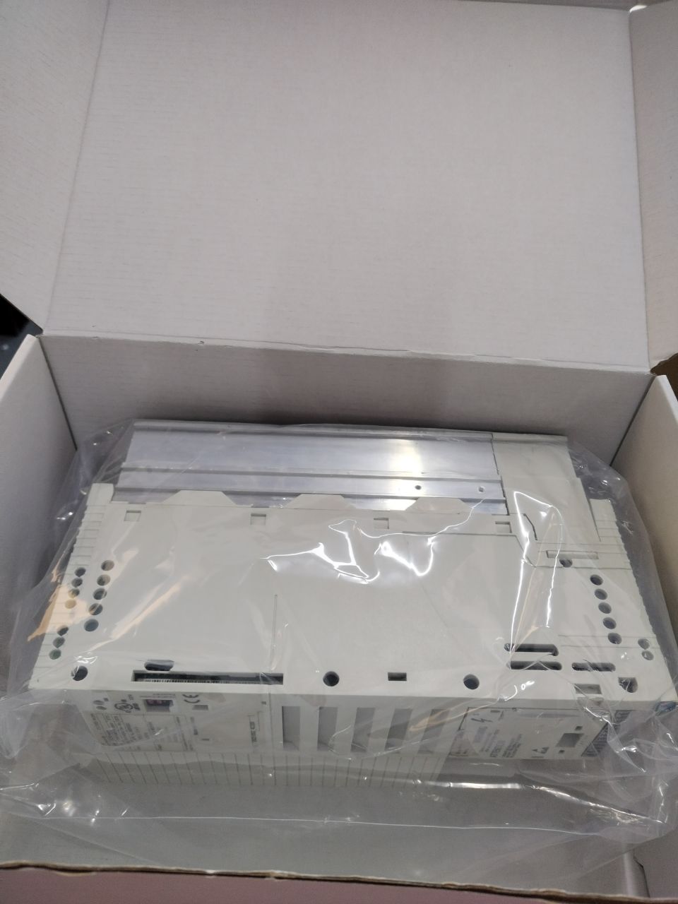 LENZE E82EV552_4C200 inverter