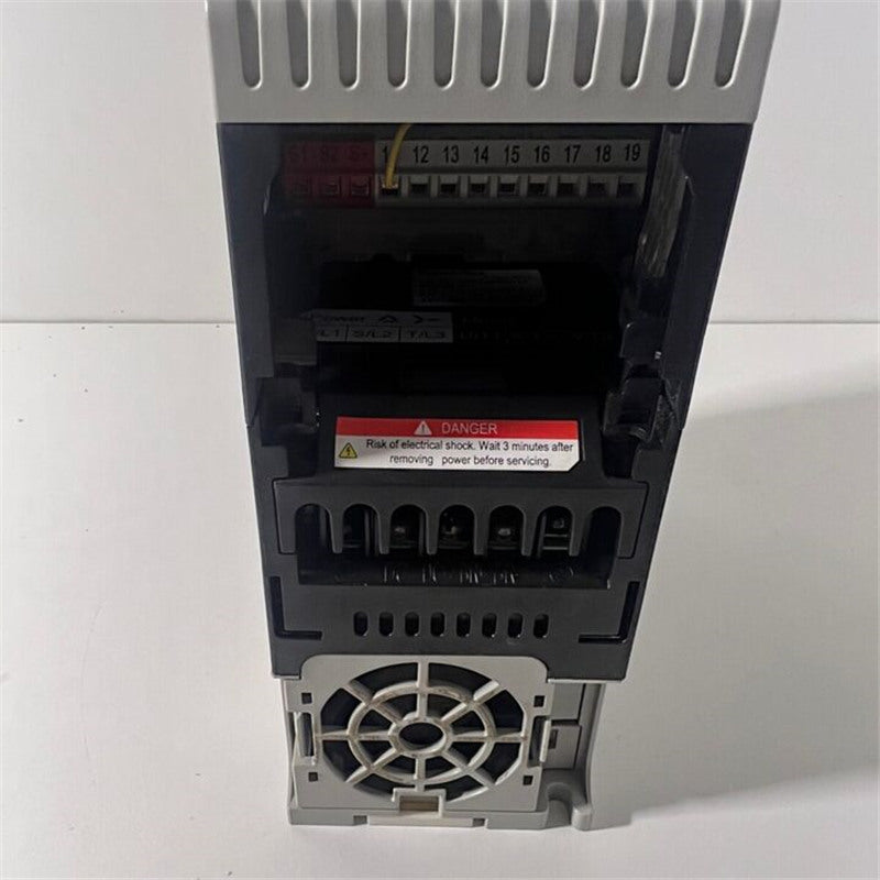 Allen Bradley 25B-A2P5N114 交流電驅動器
