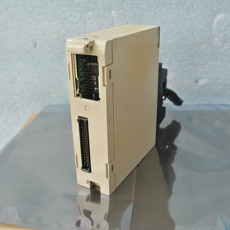 歐姆龍C200HW-NC413 PLC模組
