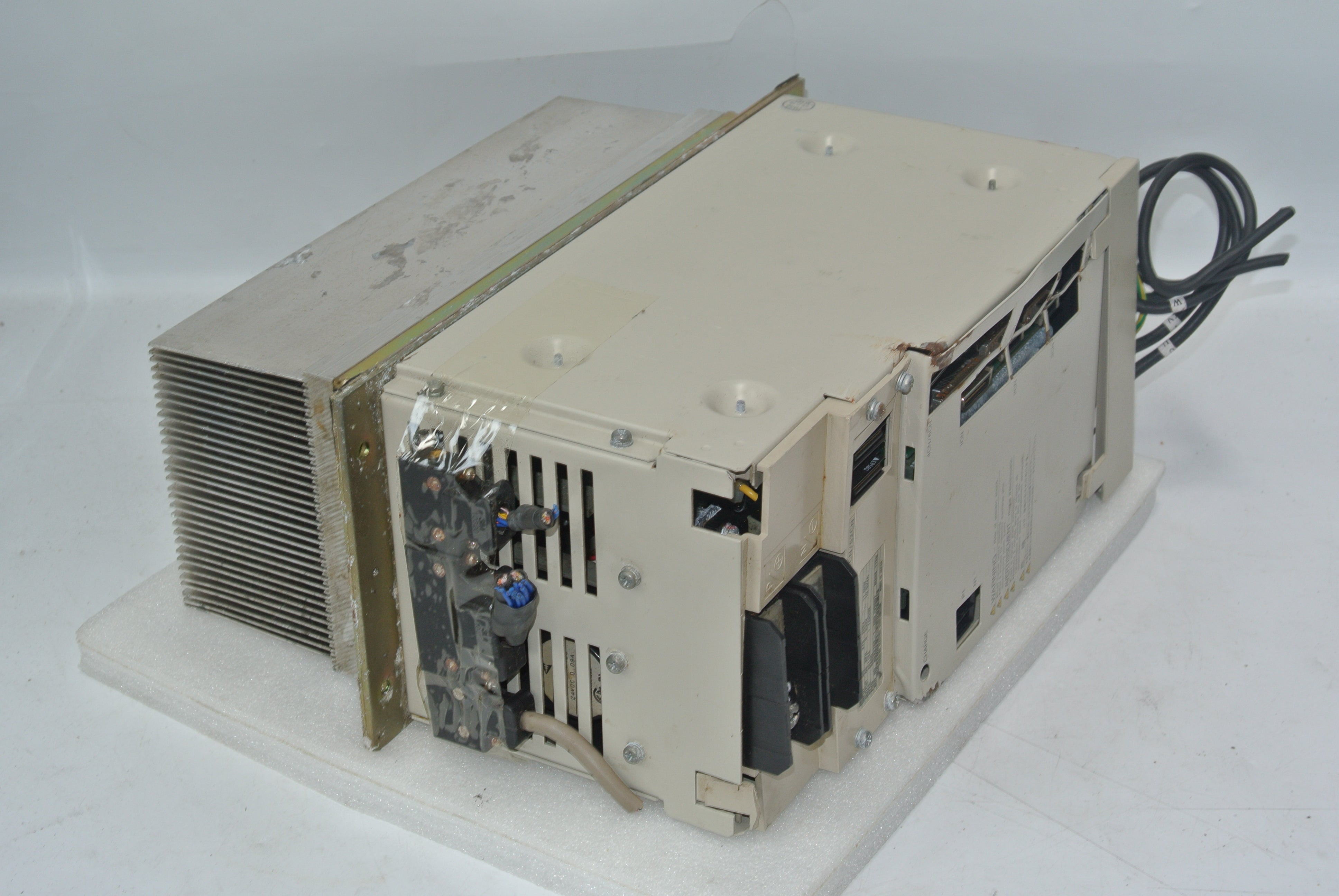 YASKAWA CIMR-M5E2011 Inverter Input 270-325V 11.0kW - Rockss Automation