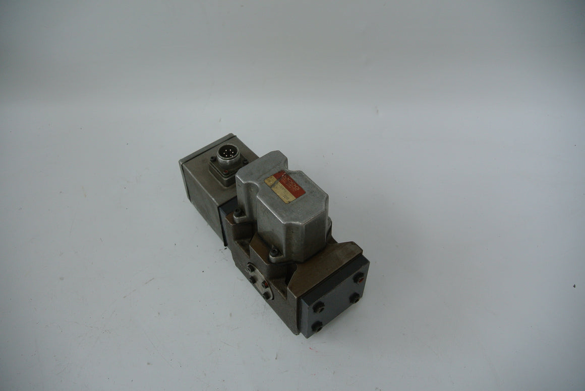 MOOG J661-709 Hydraulic Servo Valve - Rockss Automation