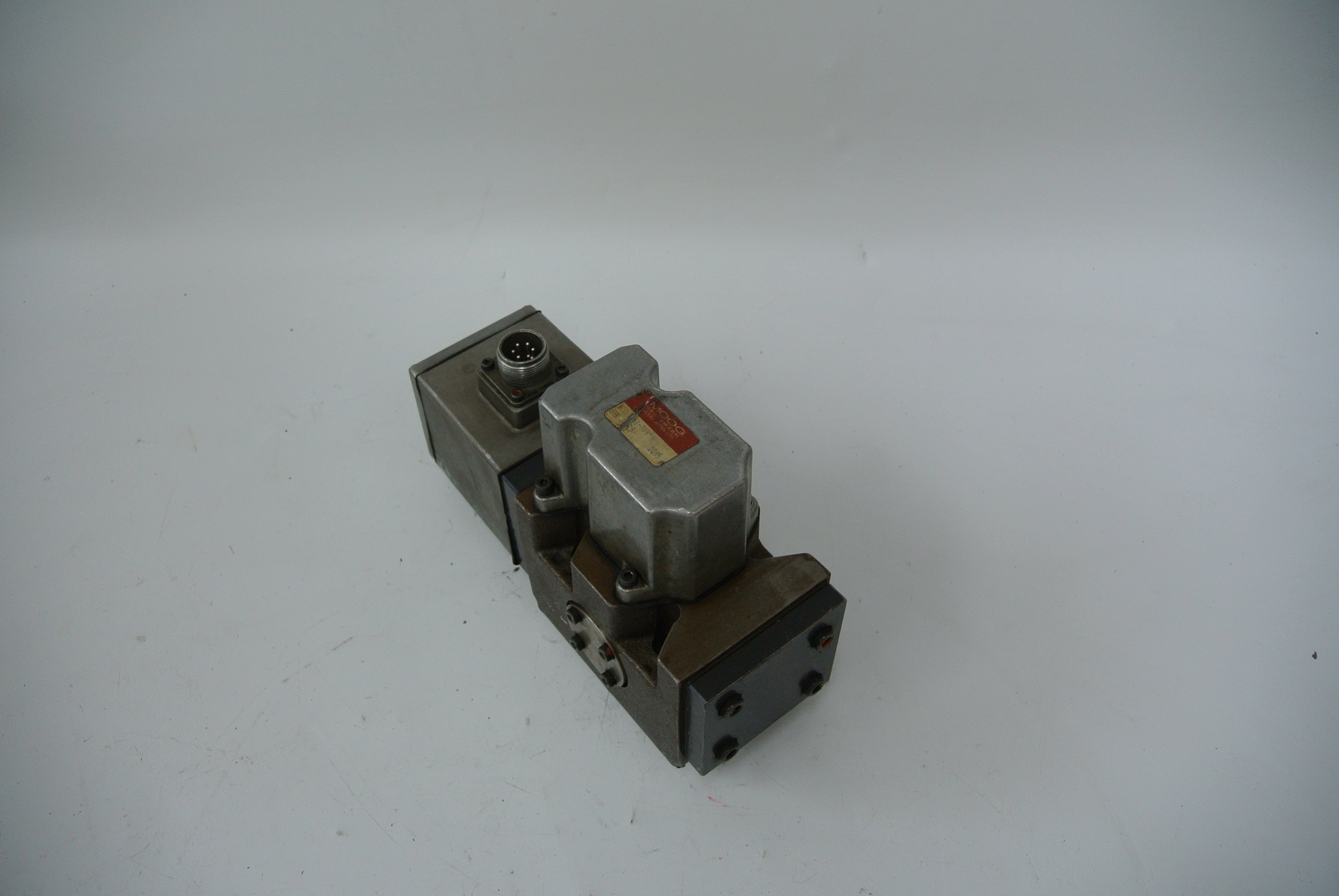MOOG J661-709 Hydraulic Servo Valve - Rockss Automation