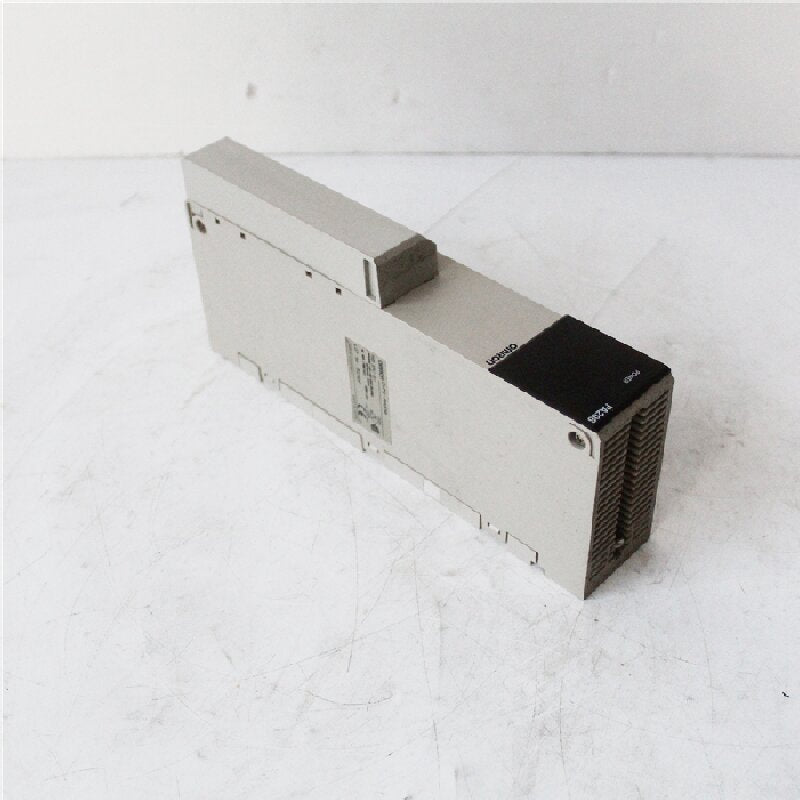 歐姆龍CVM1-PA208 PLC