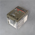 ABB SACE E1B 斷路器，附 ABB sace PR121/P 固態程式設計器 LSI